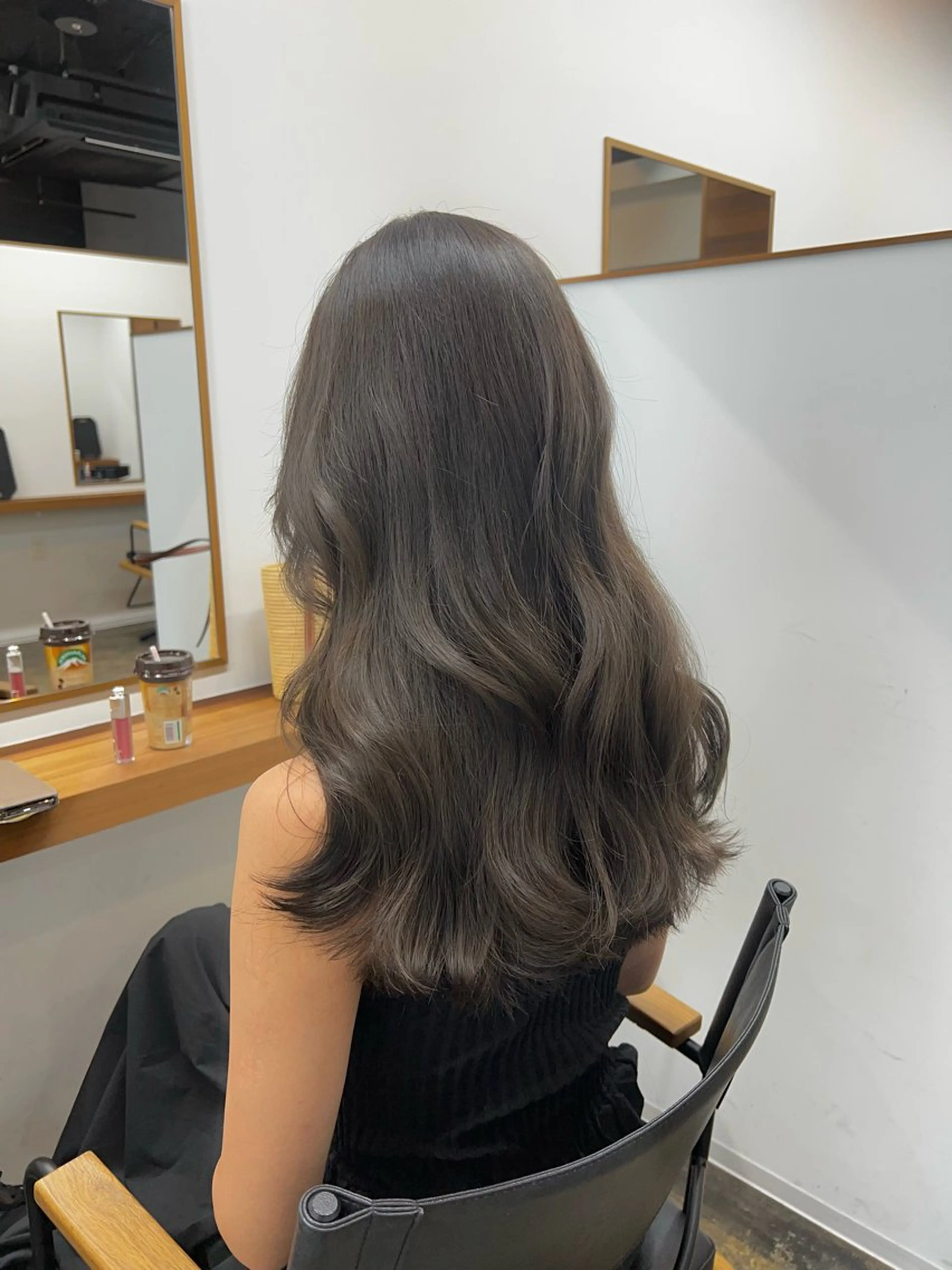 ロング カラー アッシュ カット ヘアカラー トリートメント ヘッドスパ ヘアセット 柔らかブラウン/顔周 りレイヤー♡ユウシのヘアスタイル