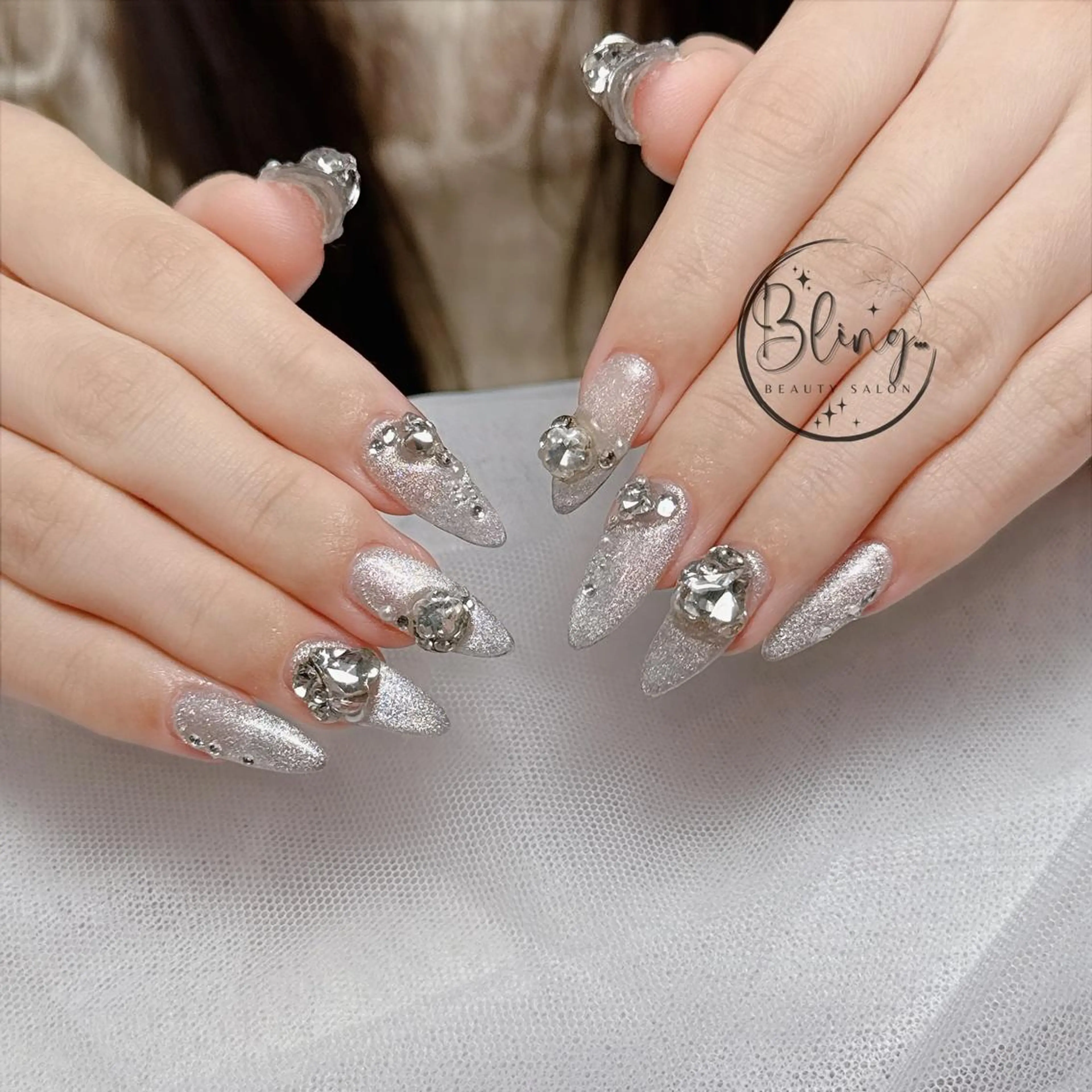 ロング 韓国風ヘア ハンドネイル Bling Salonのネイルデザイン