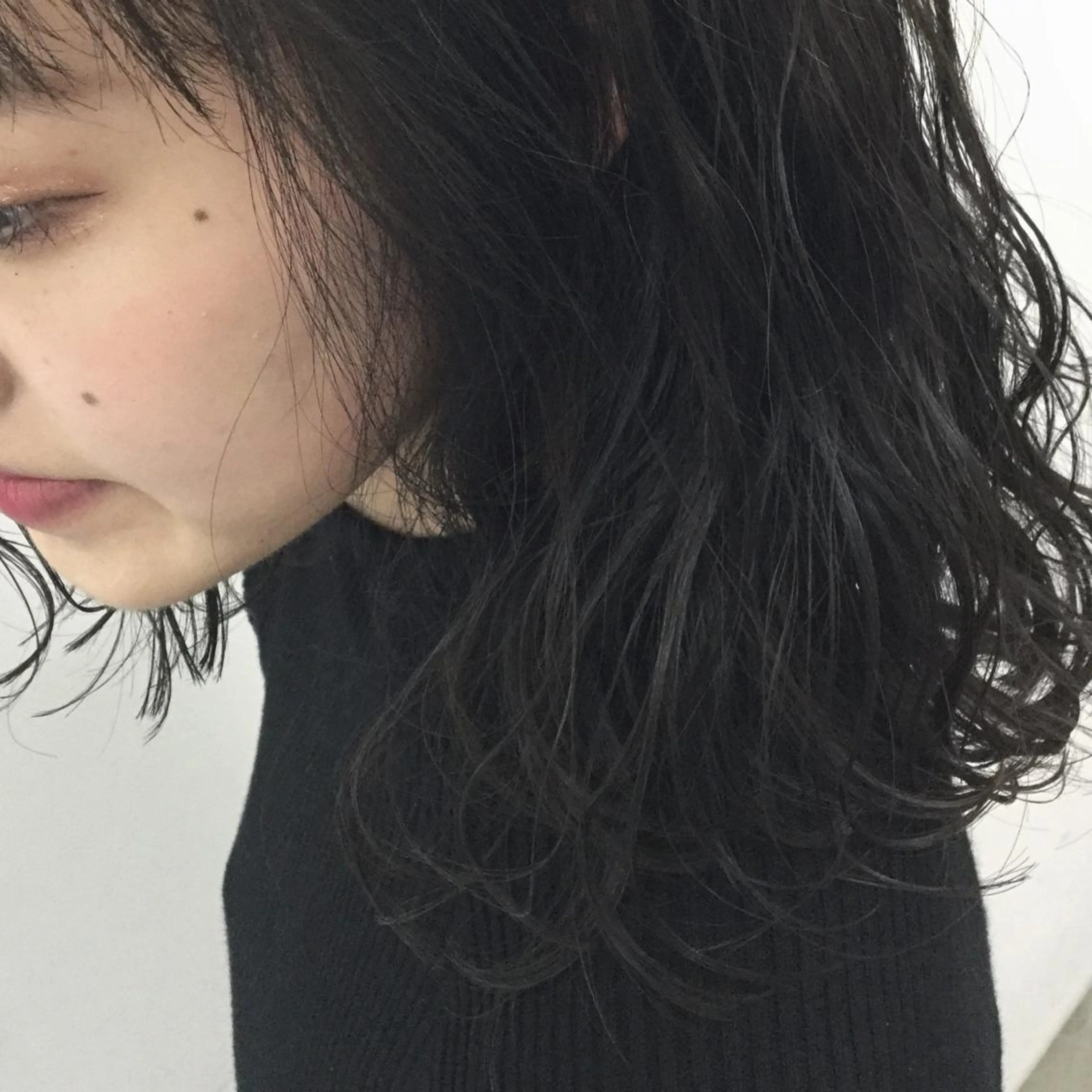 ミディアム カラー ヘアアレンジ ブルーカラー ブルージュ 透明感カラー カット ヘアカラー トリートメント ニシオカ タクヤのヘアスタイル