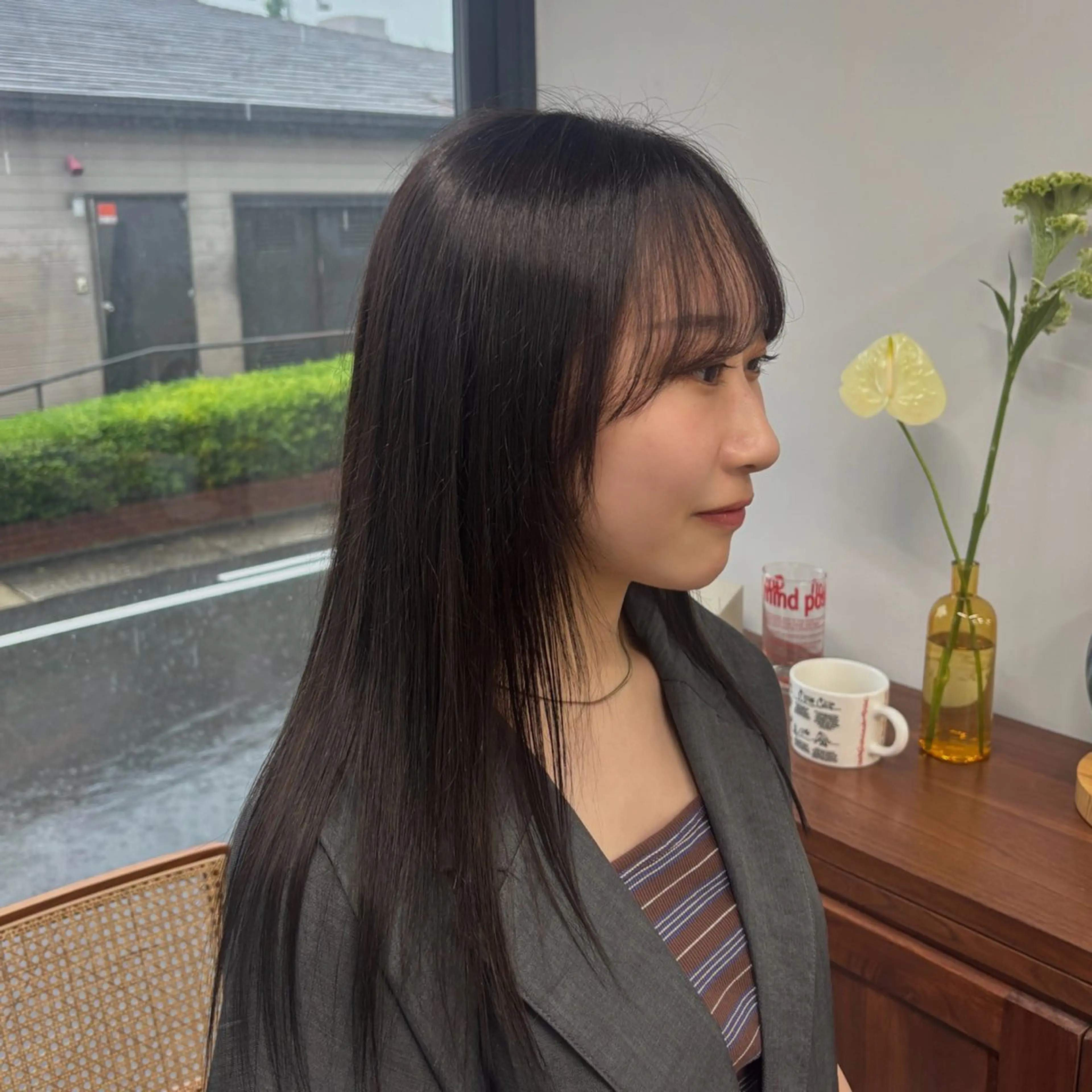 ロング カラー ヘアカラー HIBIKI / ブリーチモデルのヘアスタイル