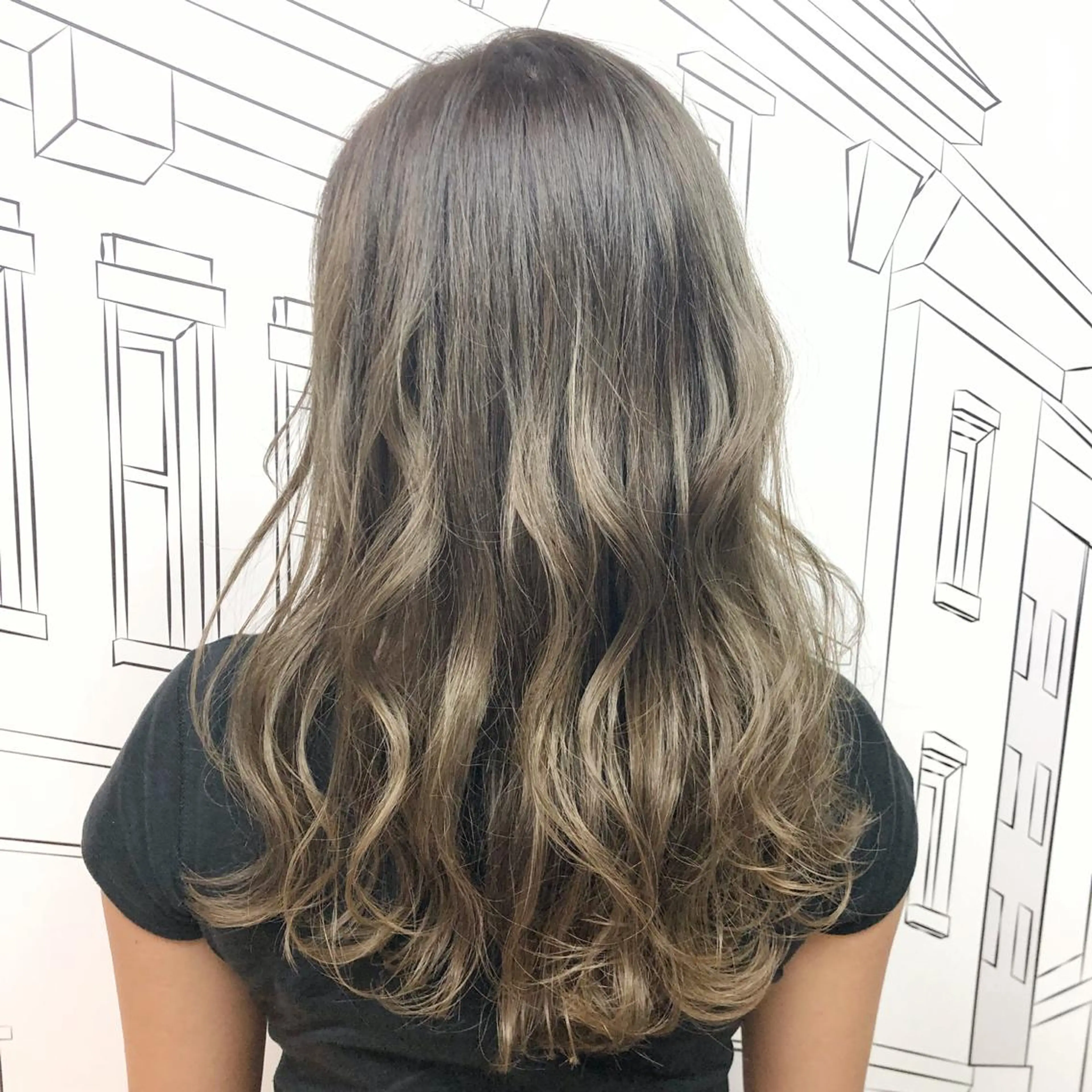 セミロング カラー グラデーションカラー グレージュ シアーグレージュ レイヤー⭐️カラー ⭐️平川雅史のヘアスタイル