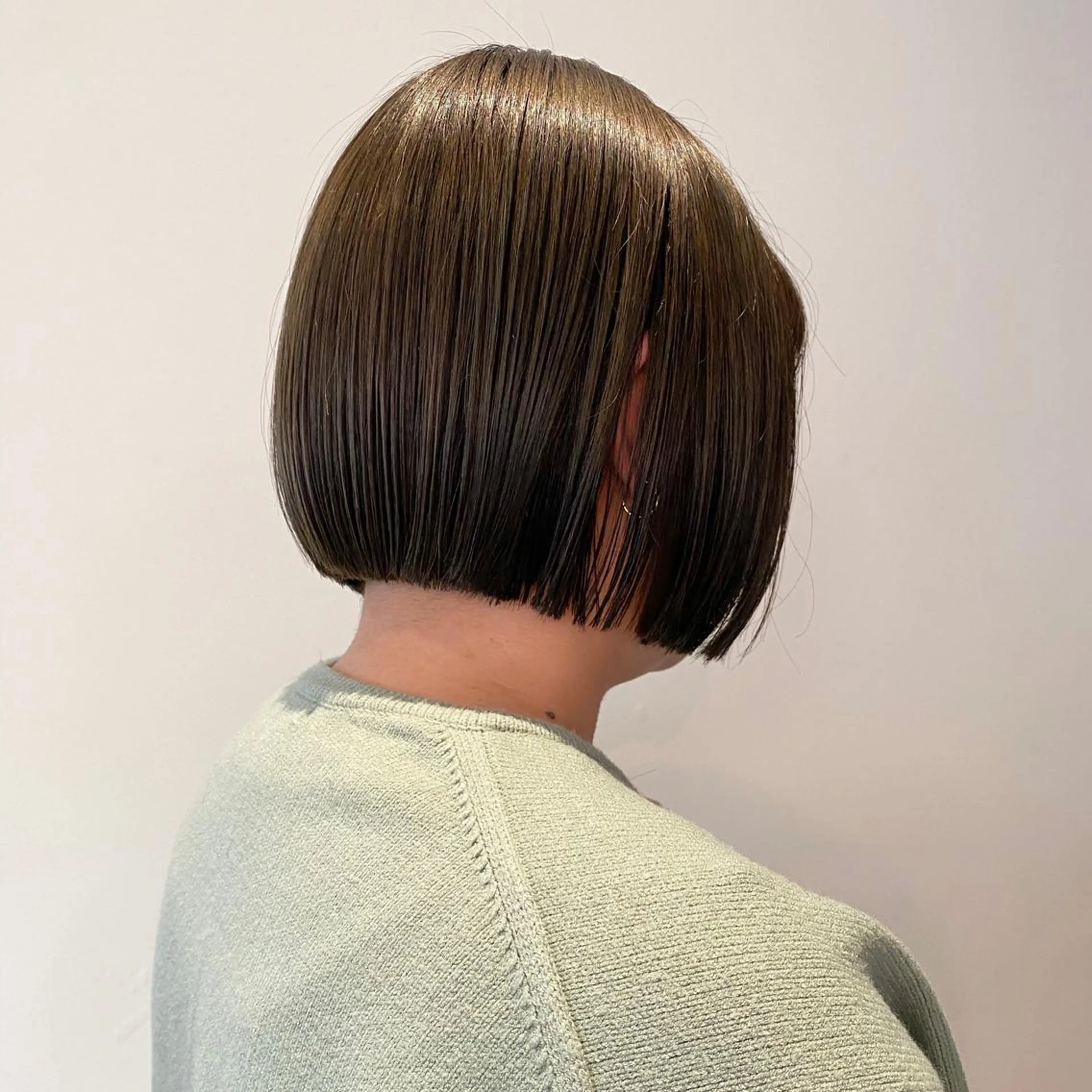 ショート カラー ヘアアレンジ 透明感カラー グレージュ オリーブグレージュ オリーブグレー Nancy所属・束感まつげ❤︎ あみのマツエク・マツパデザイン