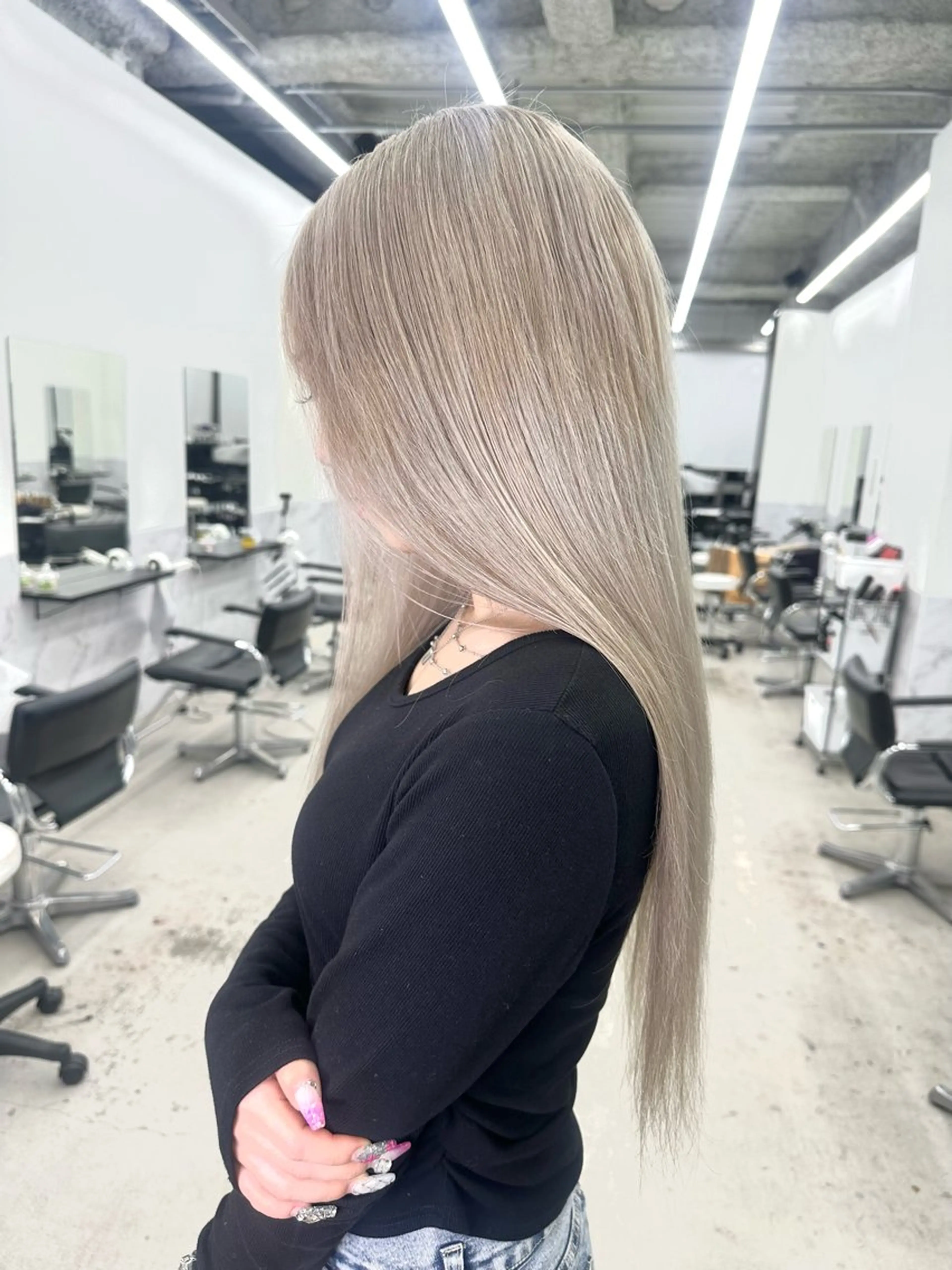 カラー ハイトーンカラー ヘアカラー 田中 莉香のヘアスタイル