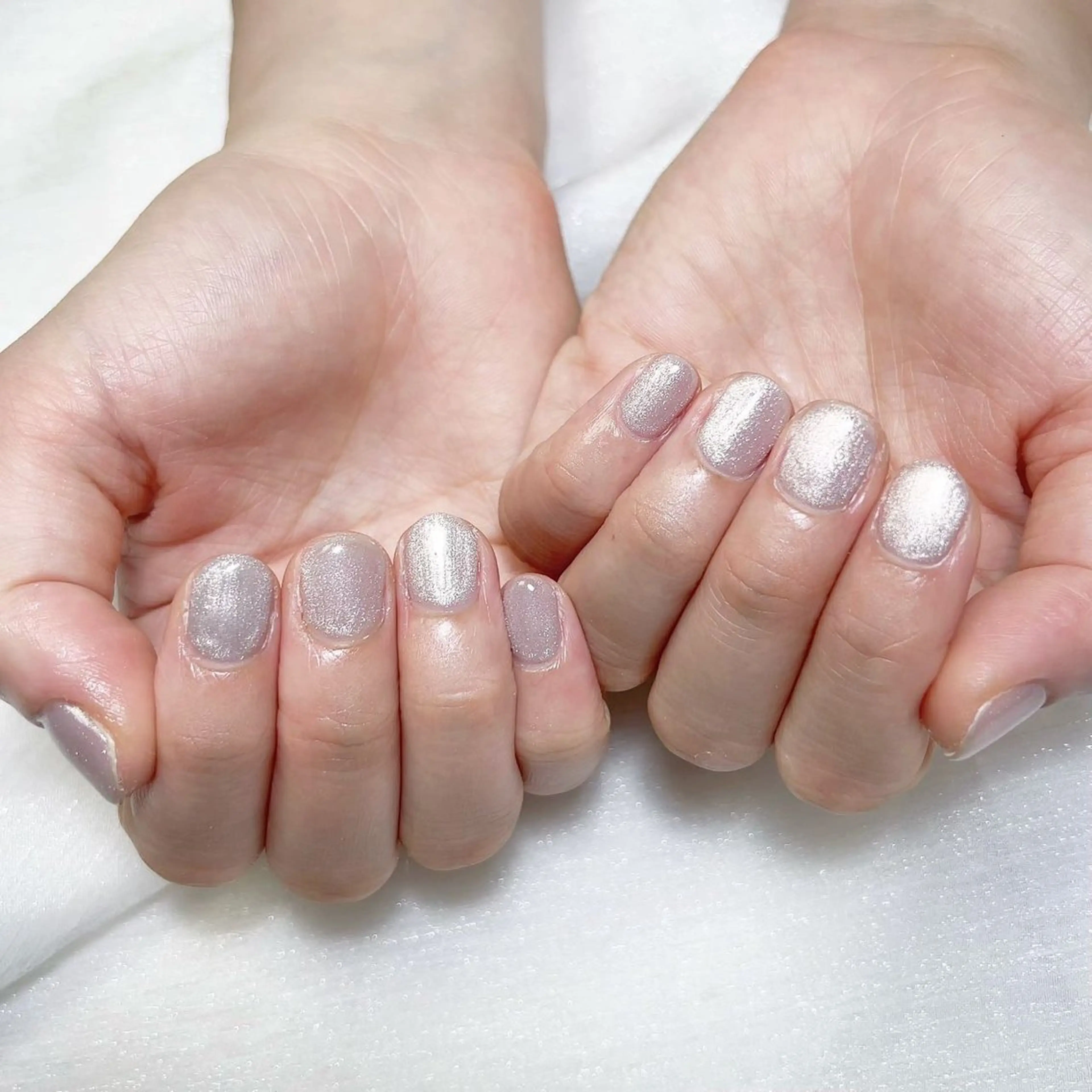 ネイル アートネイル オーロラネイル ガーリー キラキラネイル 韓国ネイル Nail salon 木にいるのネイルデザイン