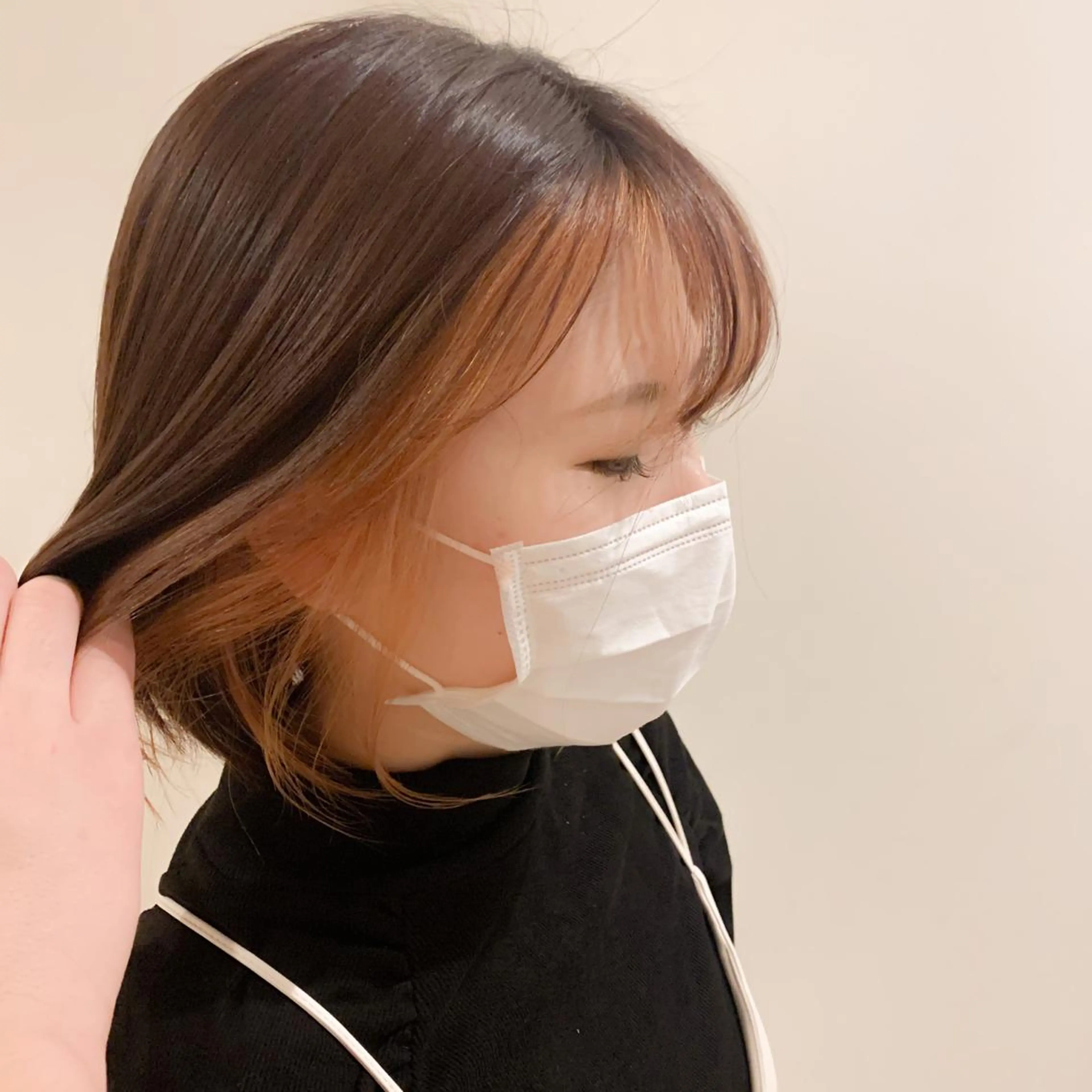 【練習モデル】もみあげ部分のポイントブリーチ&イヤリングカラーの写真