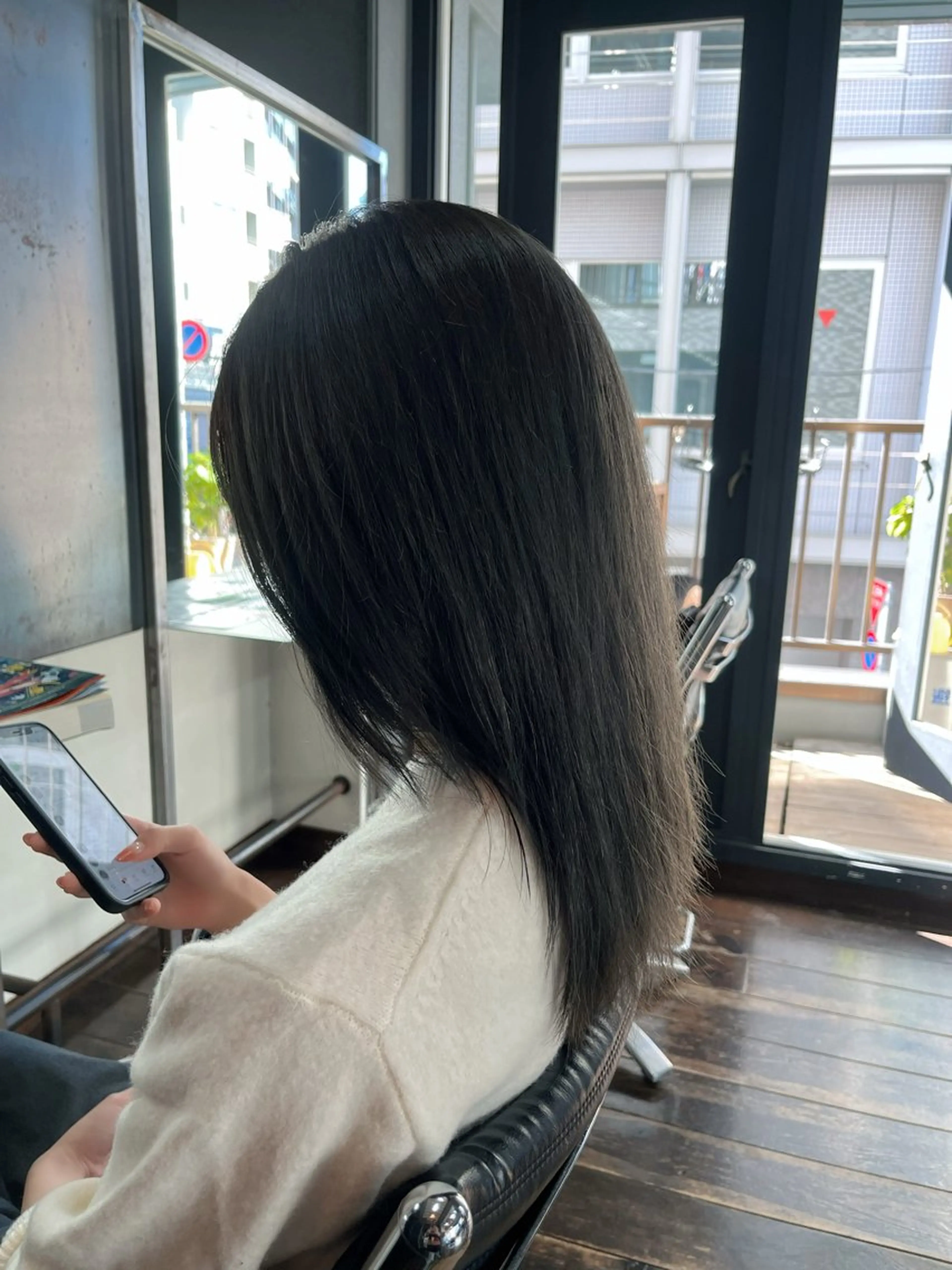 セミロング カラー ヘアアレンジ egerie prime 井向幹滉のヘアスタイル