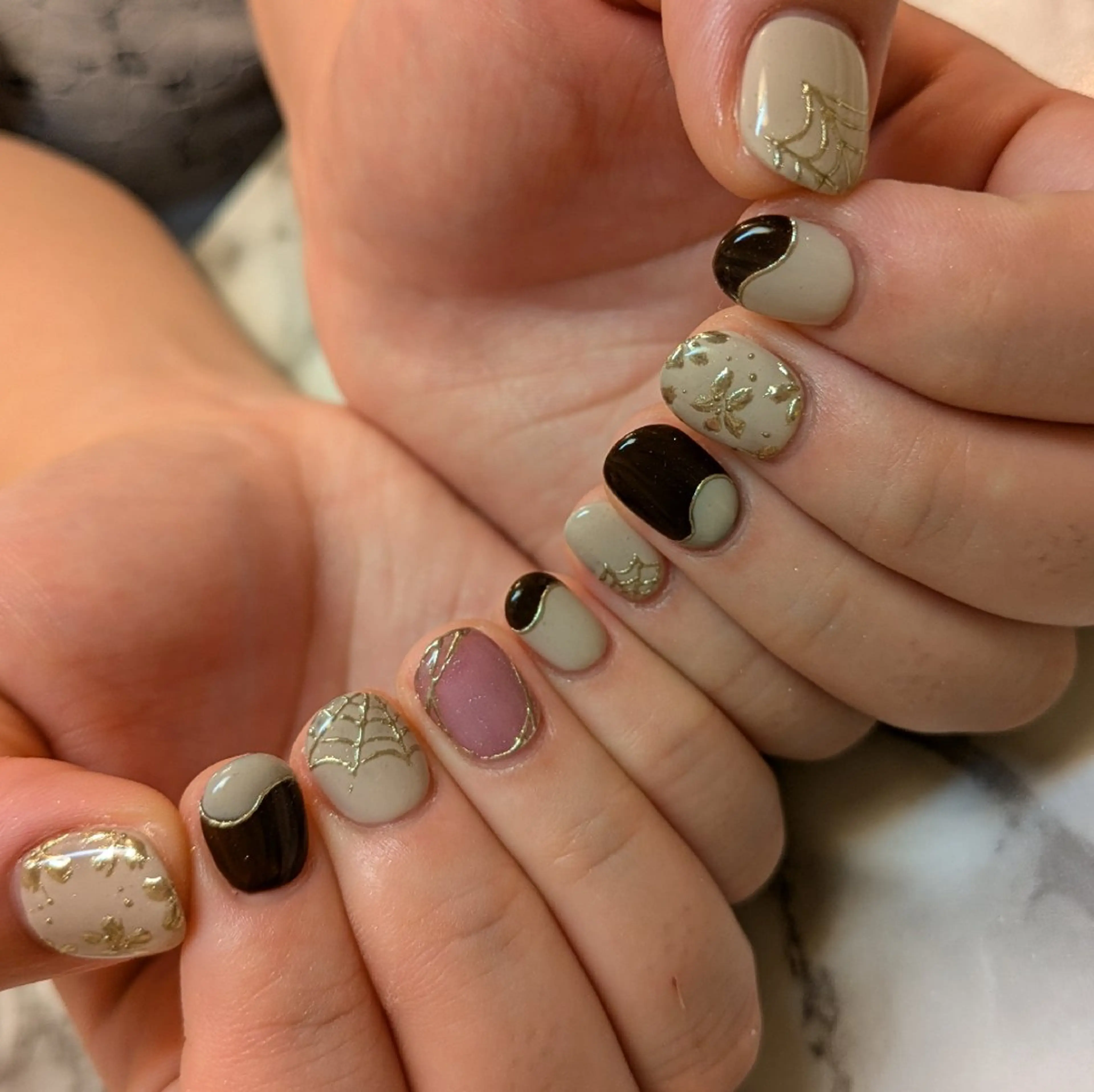 ネイル ジェヌインネイル 河内のネイルデザイン