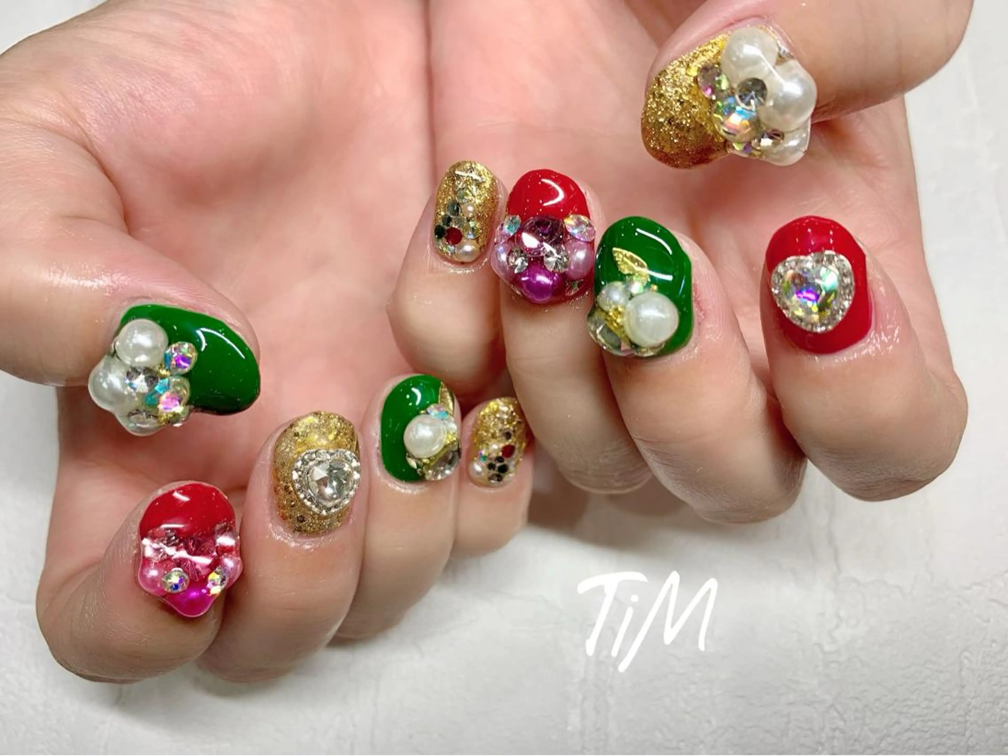 ネイル Beauty Studio TiM所属・TiM【ティム】 近鉄八尾店のネイルデザイン