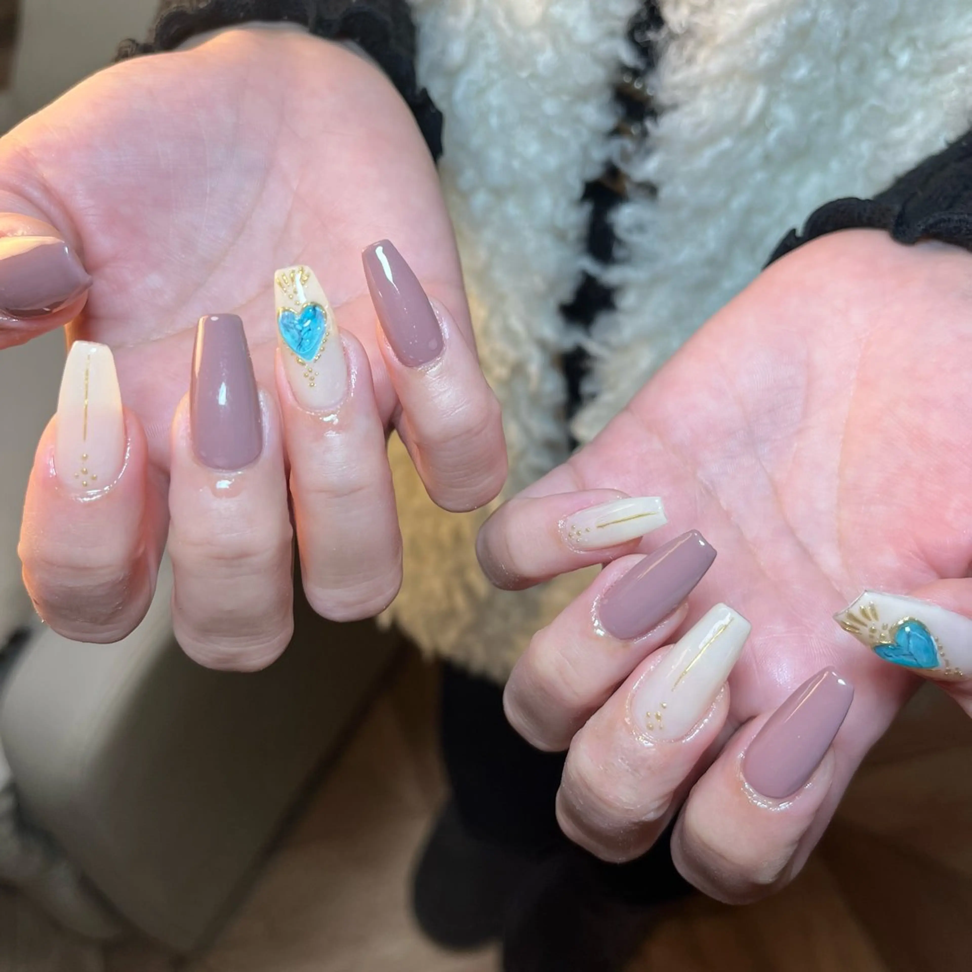 ネイル スカルプネイル ハンドネイル Amber21.所属・Nagahama Akariのネイルデザイン