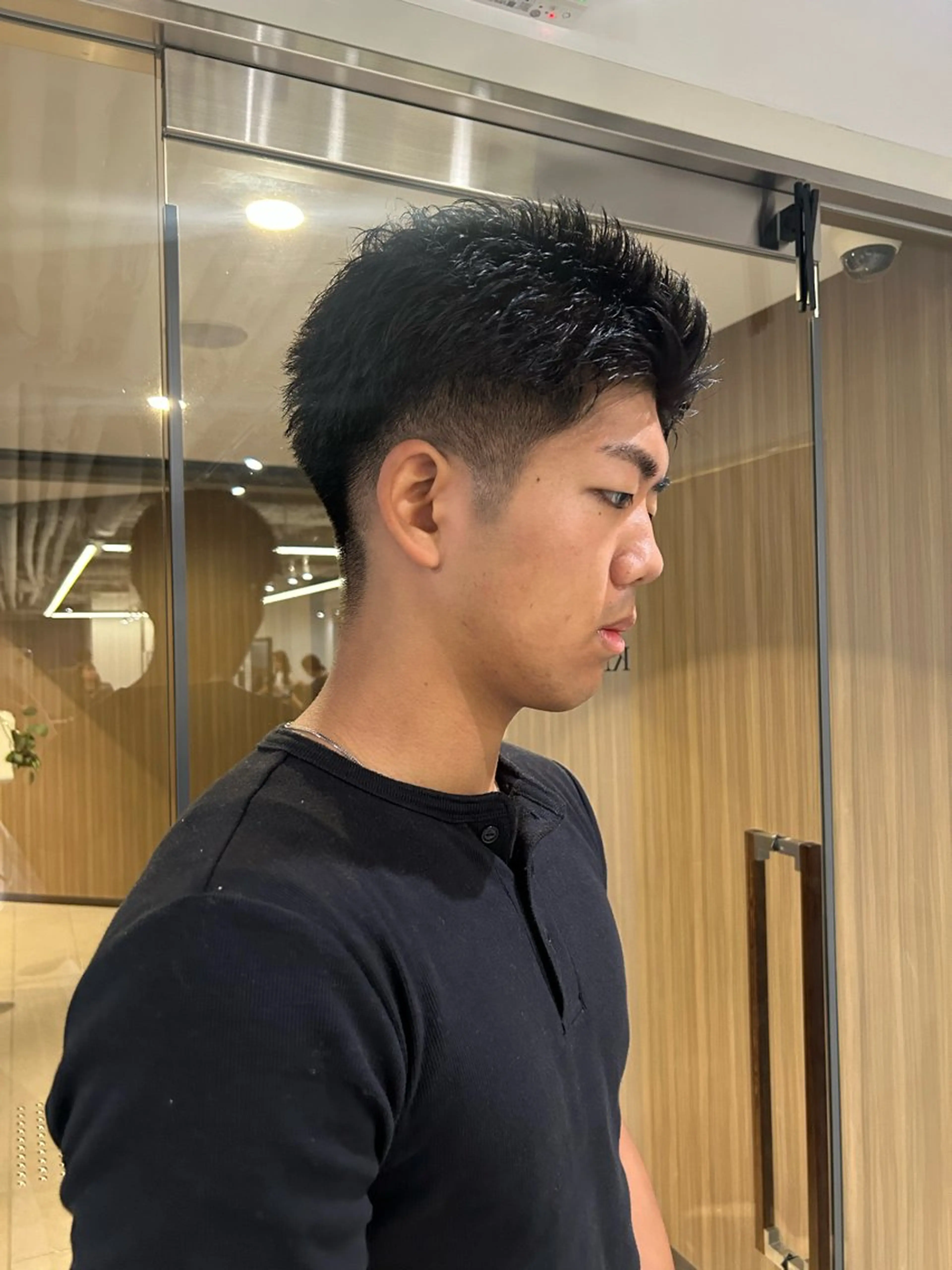 メンズ スパイキーショート 絹髪矯正/艶カラー /透明感/石田桃子のヘアスタイル