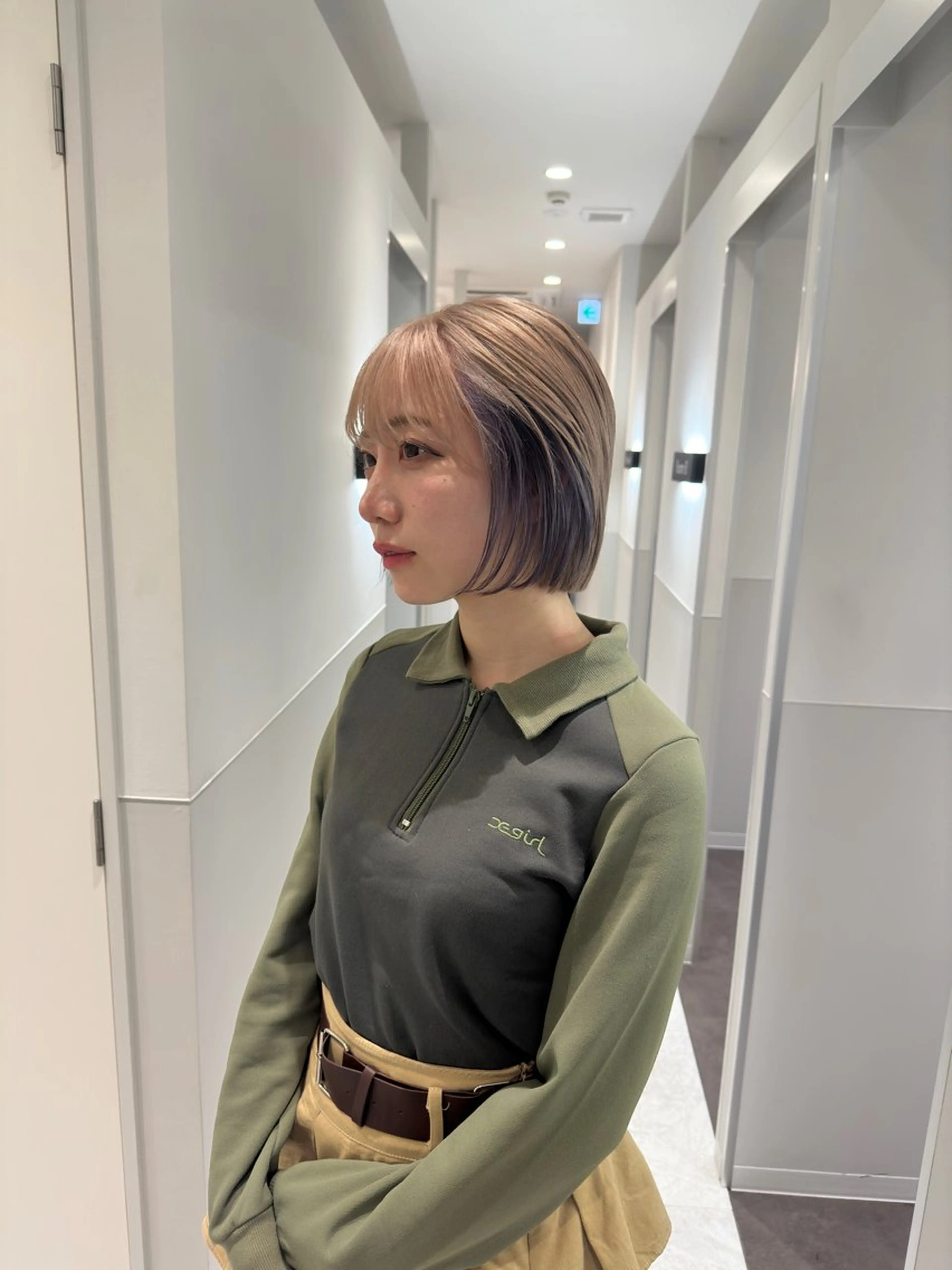 ショート カラー デザインカラー ボブ カット ヘアカラー トリートメント 鈴木/ミルクティー/ ブリーチ/ボブ/のヘアスタイル