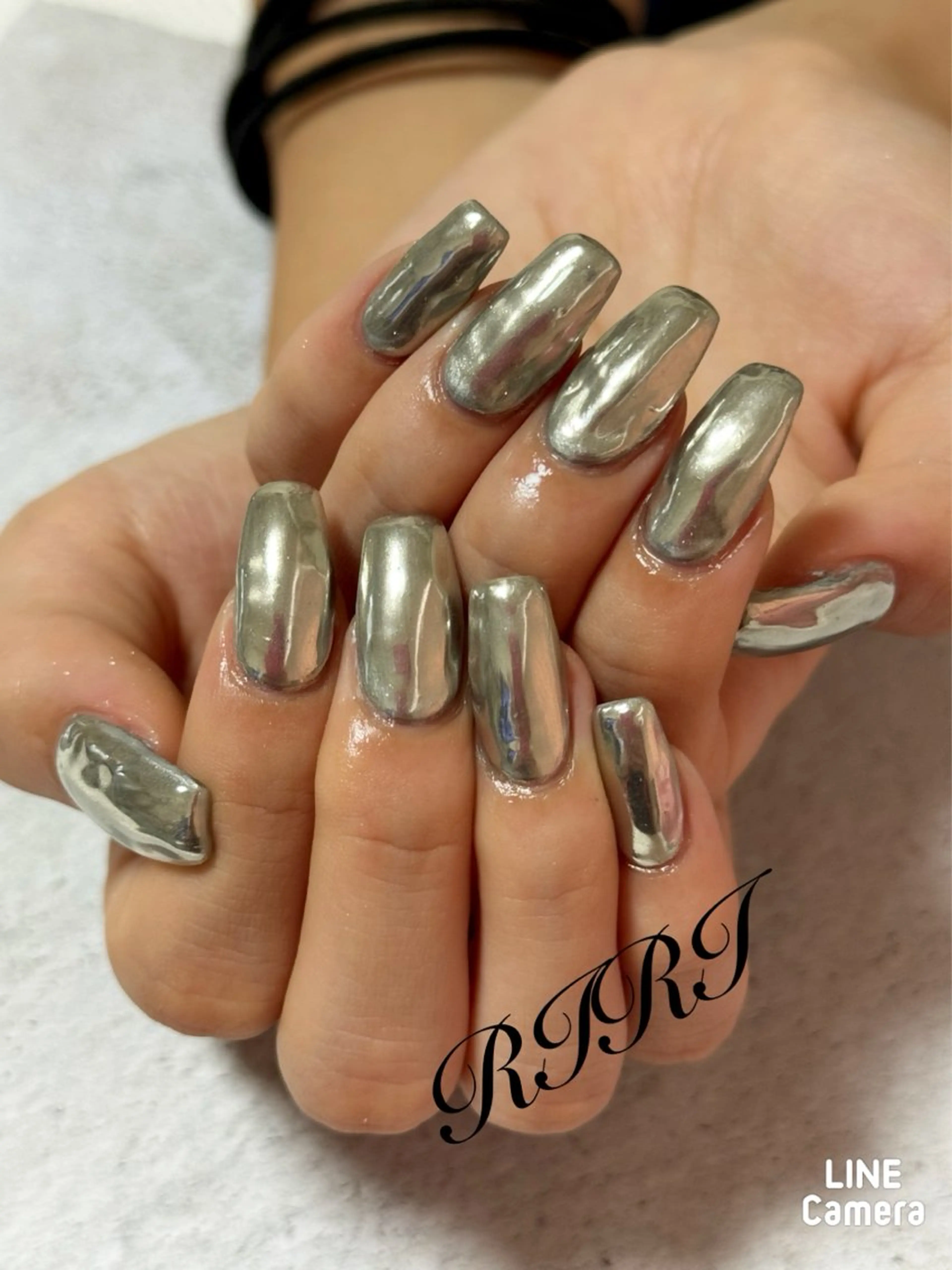 ネイル ジェルネイル ロングネイル ミラーネイル スカルプネイル シルバー ハンドネイル riri オーナーのネイルデザイン