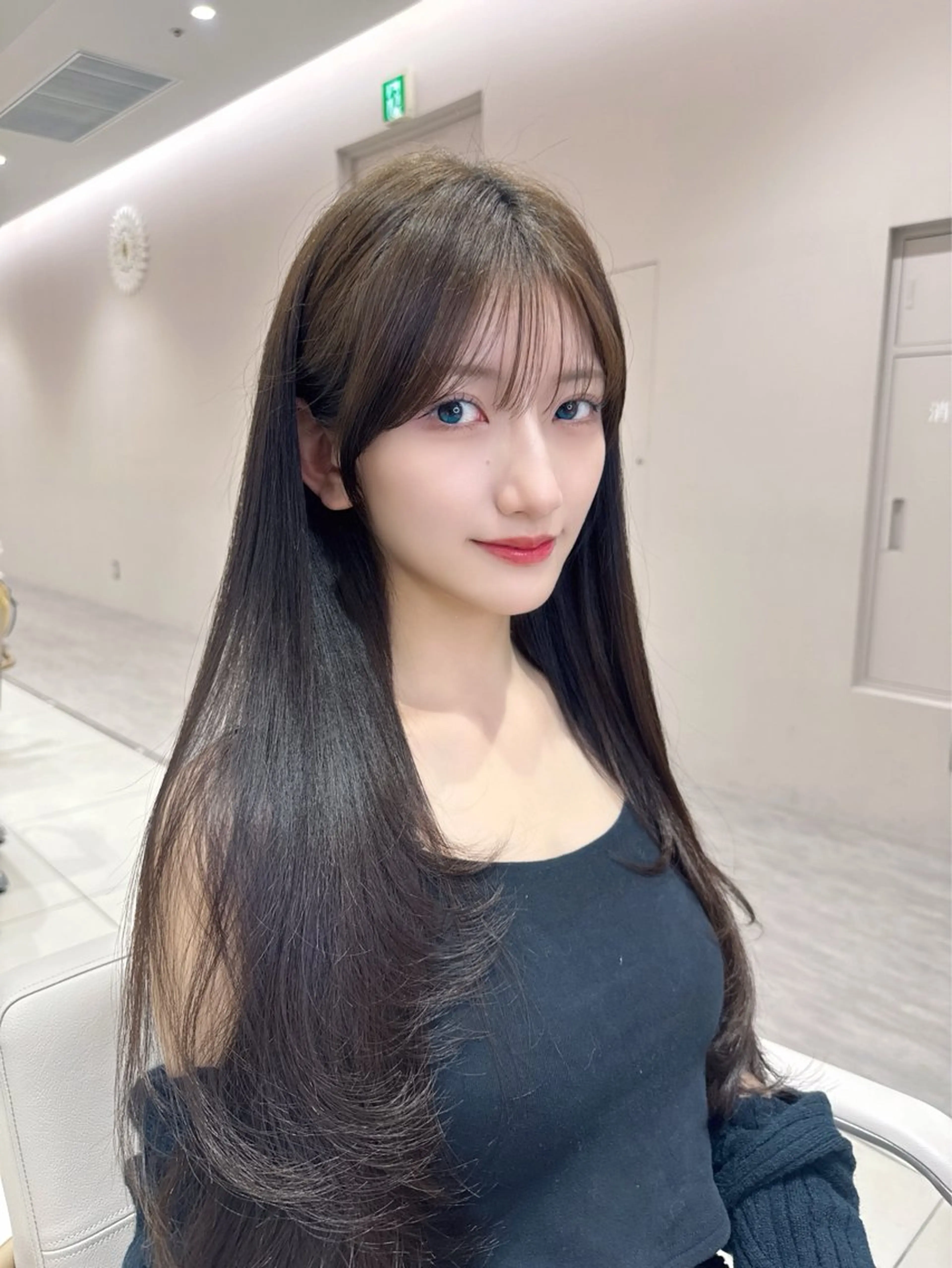 ロング カラー カット ヘアカラー トリートメント ヘッドスパ ヘアセット 韓国ヘア/レイヤー/ 顔まわり/りょーとのヘアスタイル