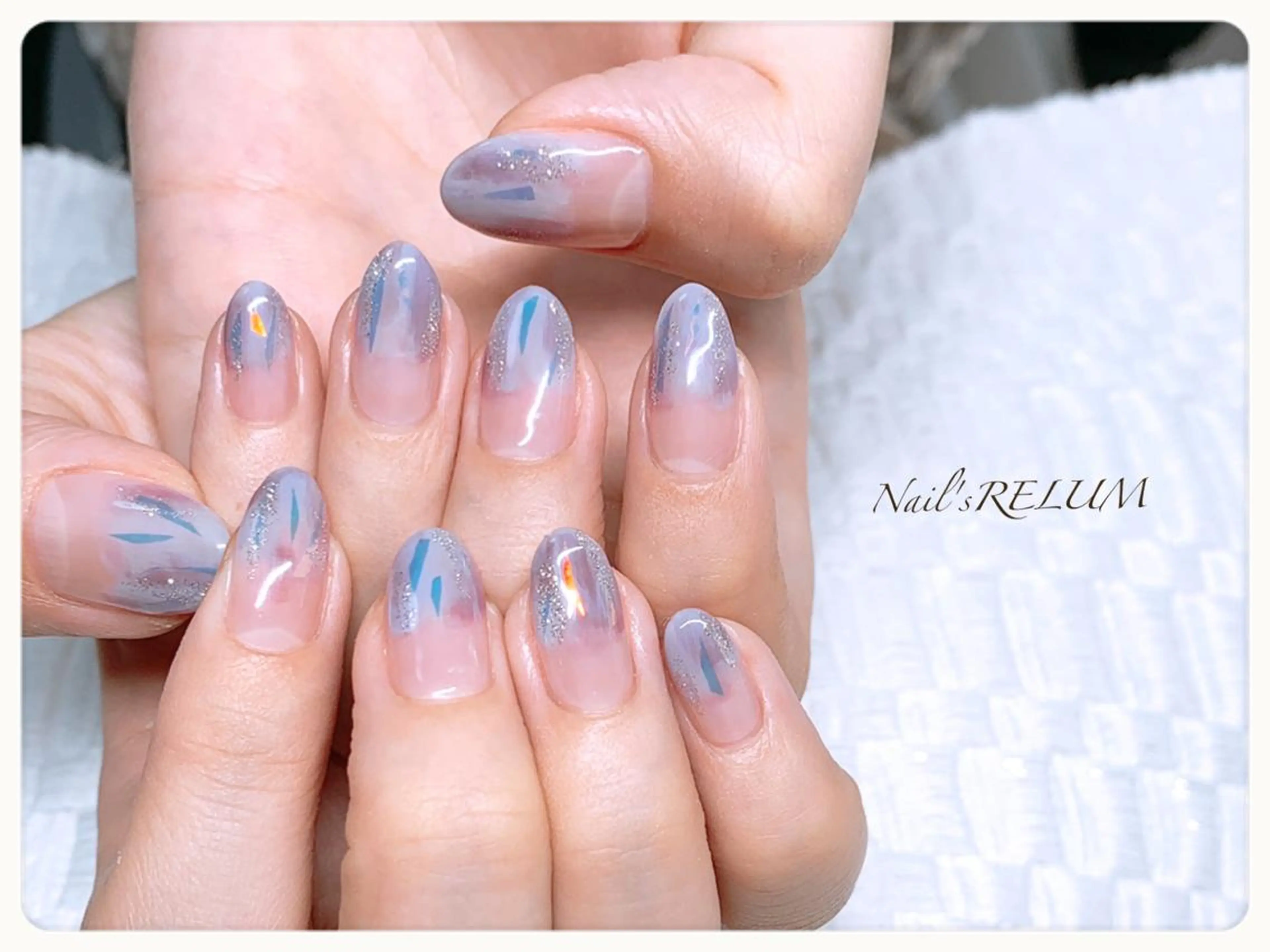 ネイル アートネイル THECOLORS所属・近貞 莉奈のネイルデザイン