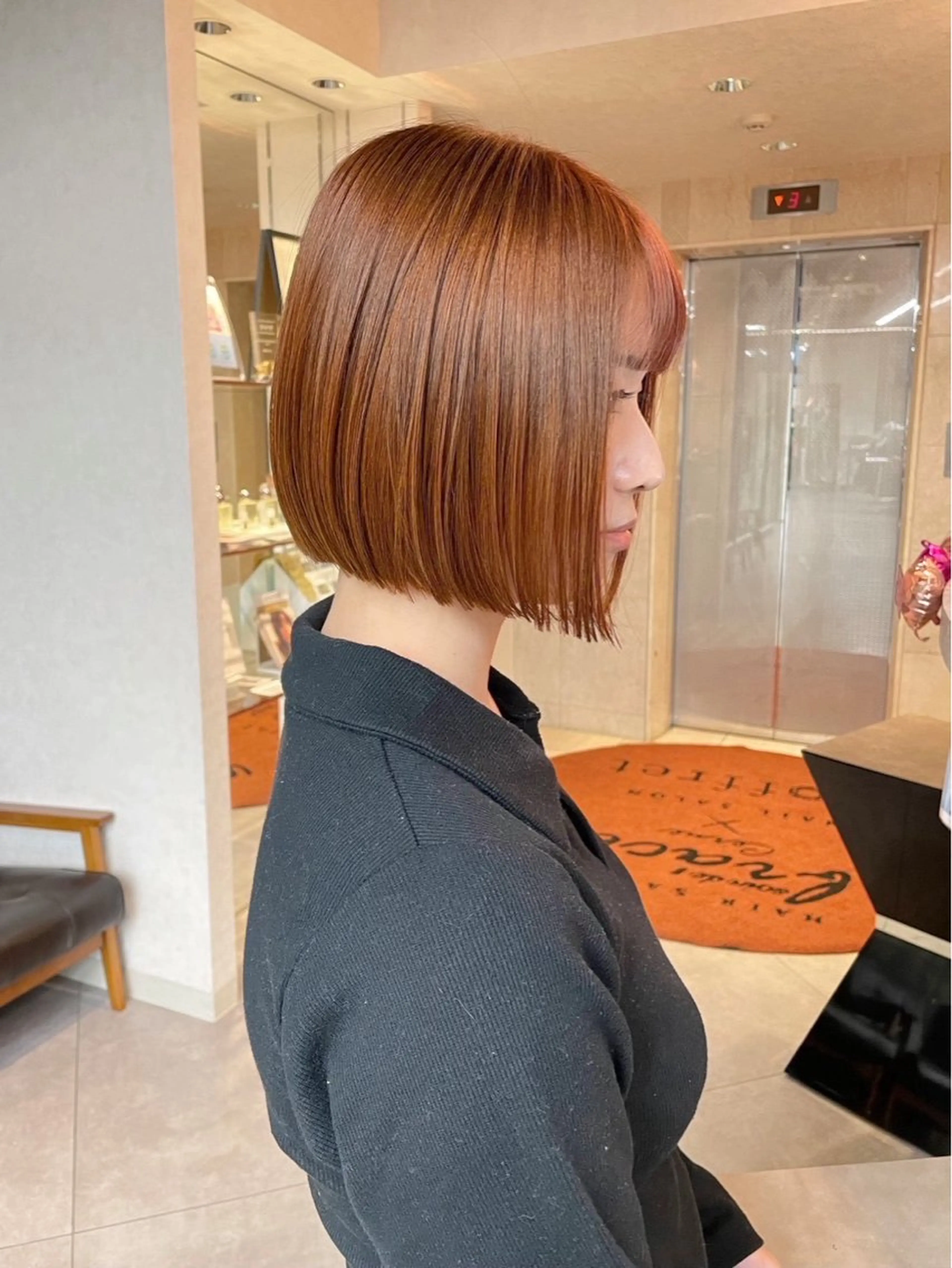 カラー 岩岡 つなみのヘアスタイル