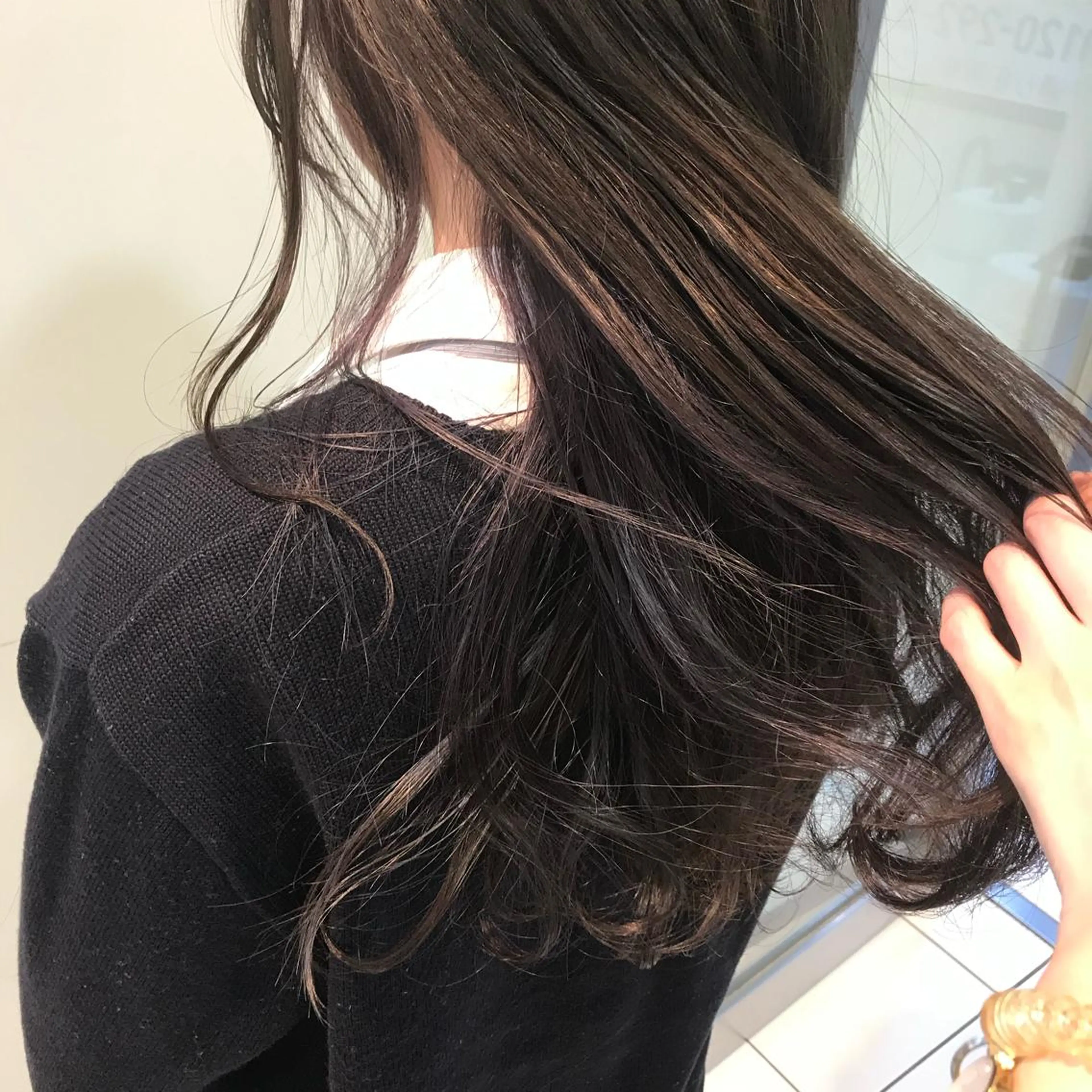 ロング カラー ブリーチ インナーカラー ラベンダーカラー GLROW haruhiのヘアスタイル