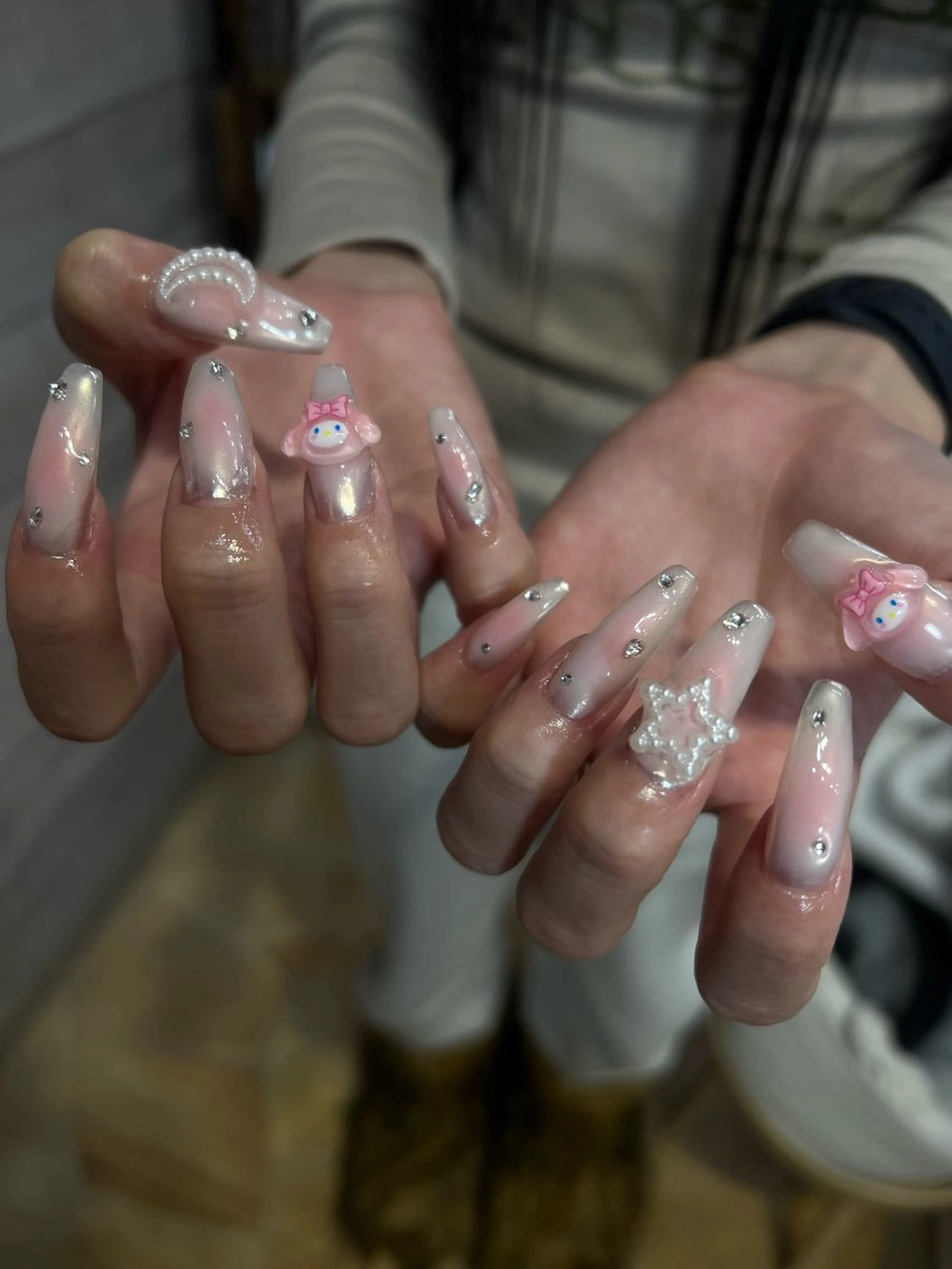 ネイル チークネイル ミラーネイル ハンドネイル Luann nail所属・Luann nail Sakiのネイルデザイン