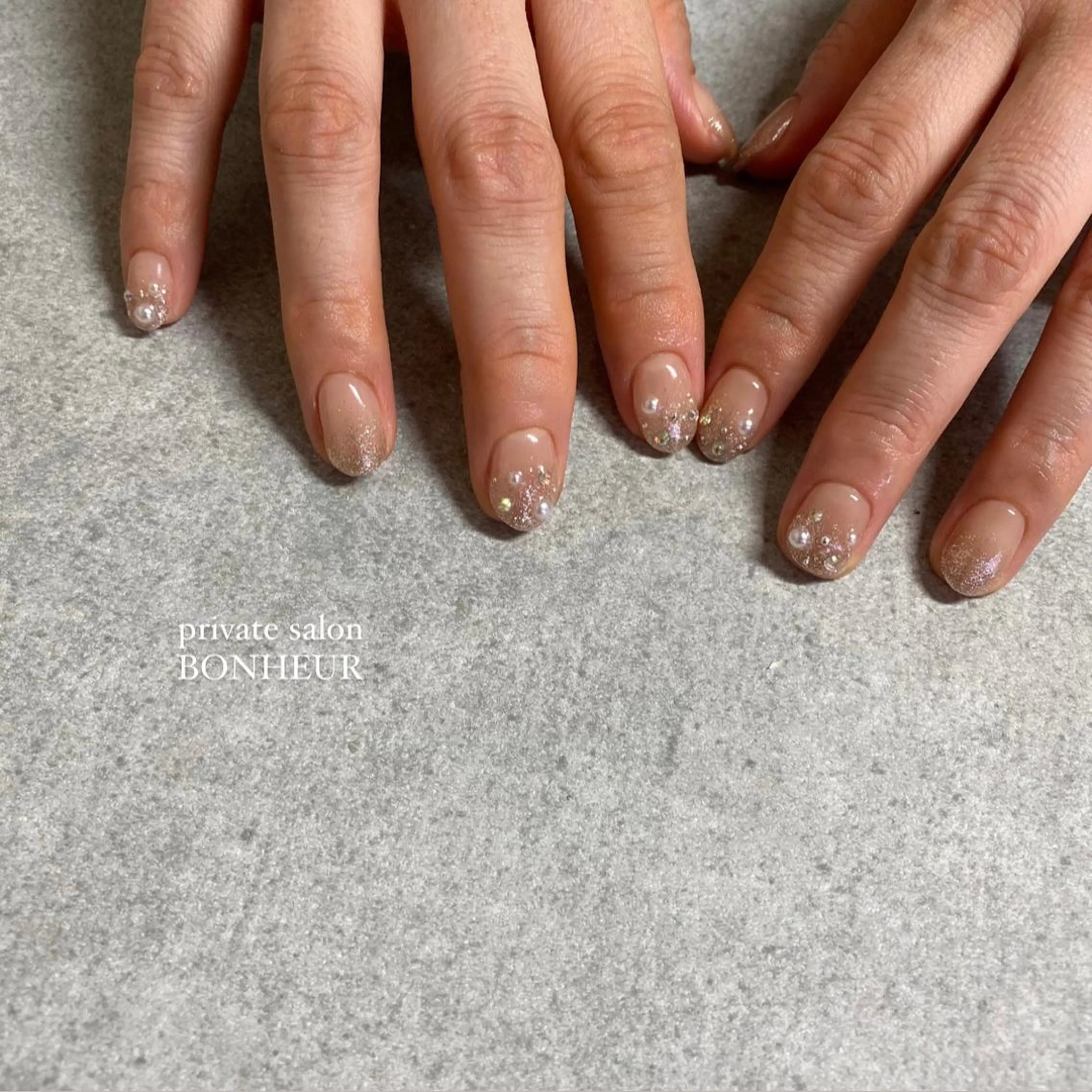 ネイル ハンドネイル BONHEUR Annaのネイルデザイン