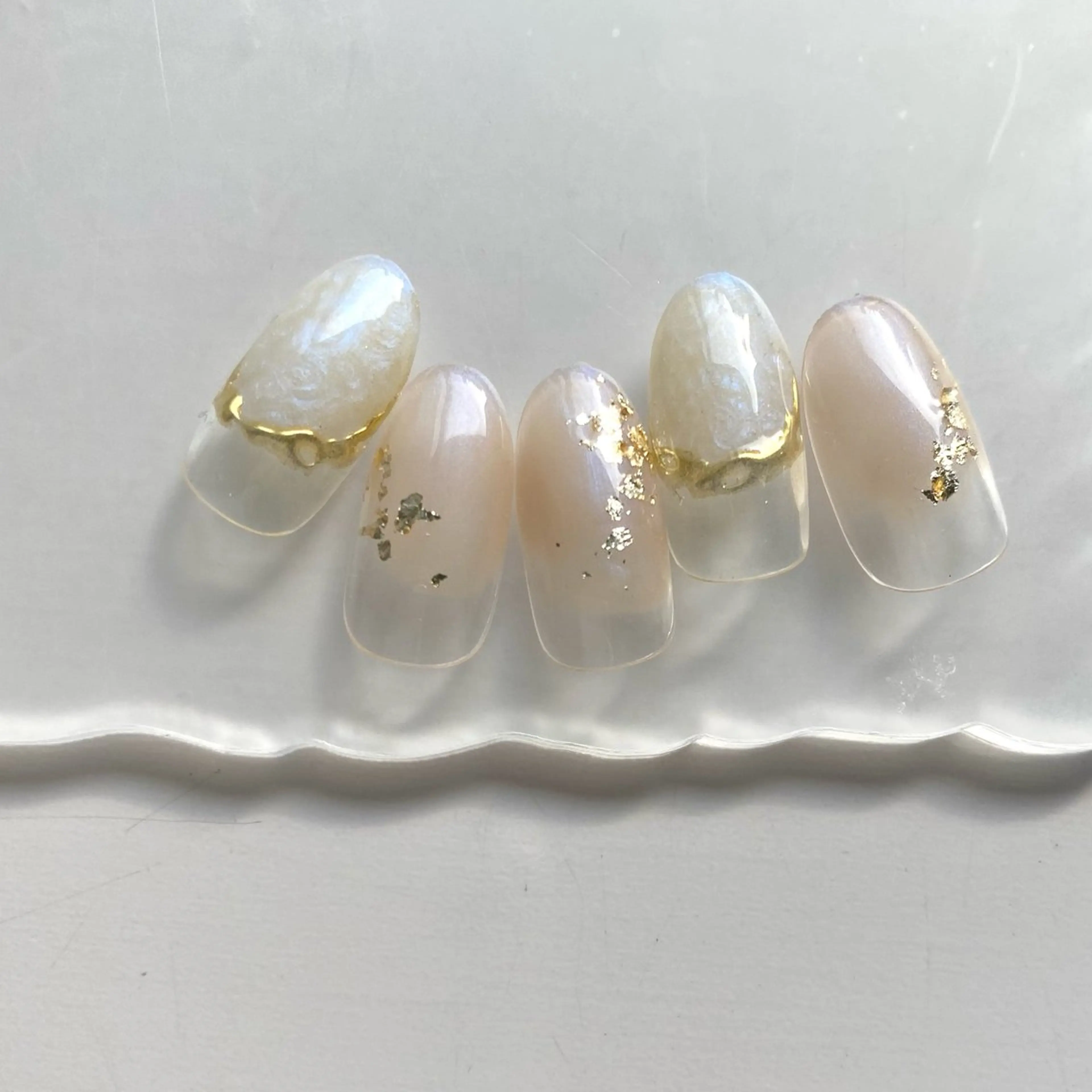 ネイル ミラーネイル Aoi💅🏻 表参道のネイルデザイン