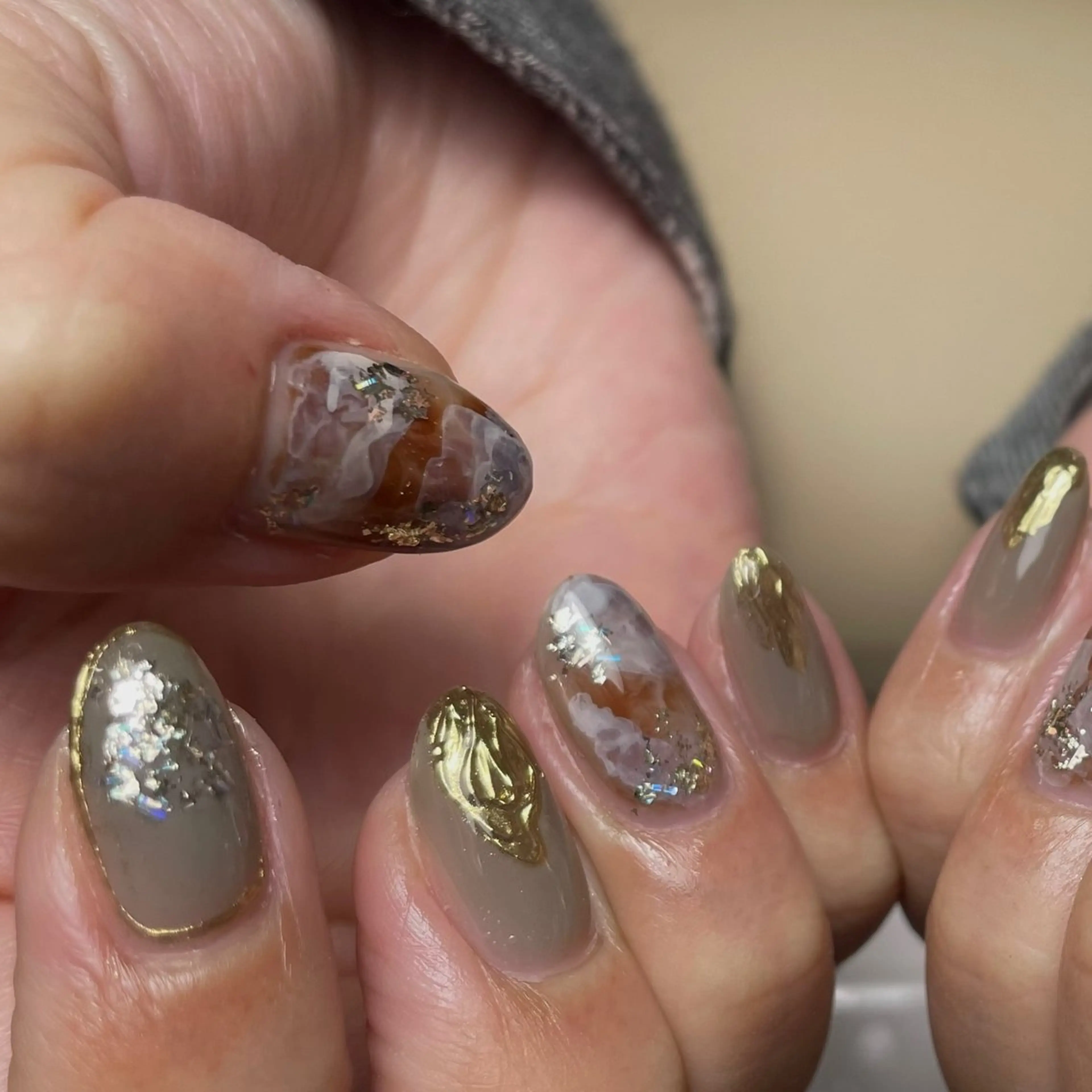 ネイル チークネイル ガーリー グラデーション 韓国ネイル ラメ(グリッター) ハンドネイル 成塚 雅香のネイルデザイン