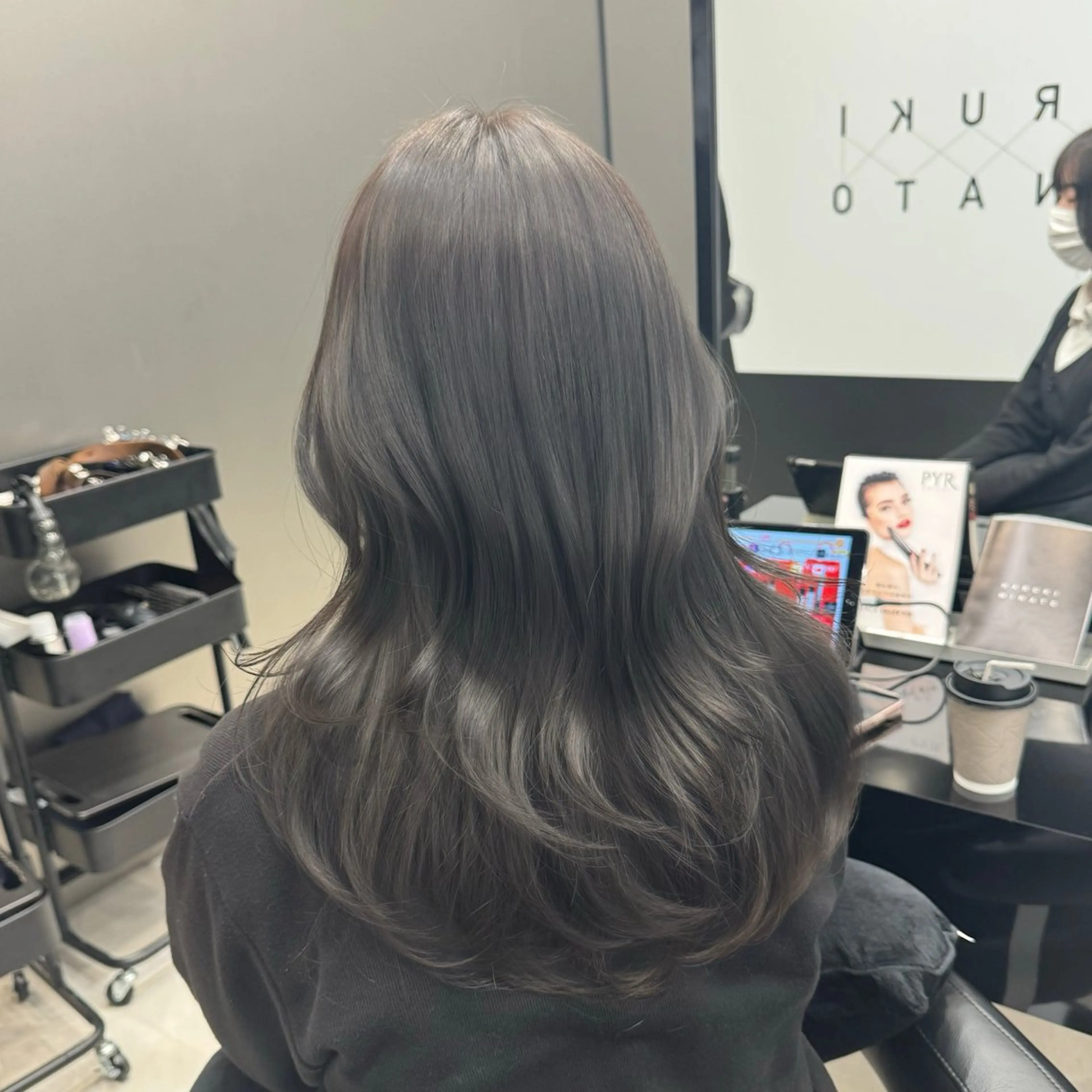 ロング カラー ブリーチ ブラウンカラー 透明感カラー グレージュ ブリーチなしカラー HARUKI MINATO Japan SENDAI所属・🌈【透明感・韓国 ヘア】がっきー🌈のヘアスタイル