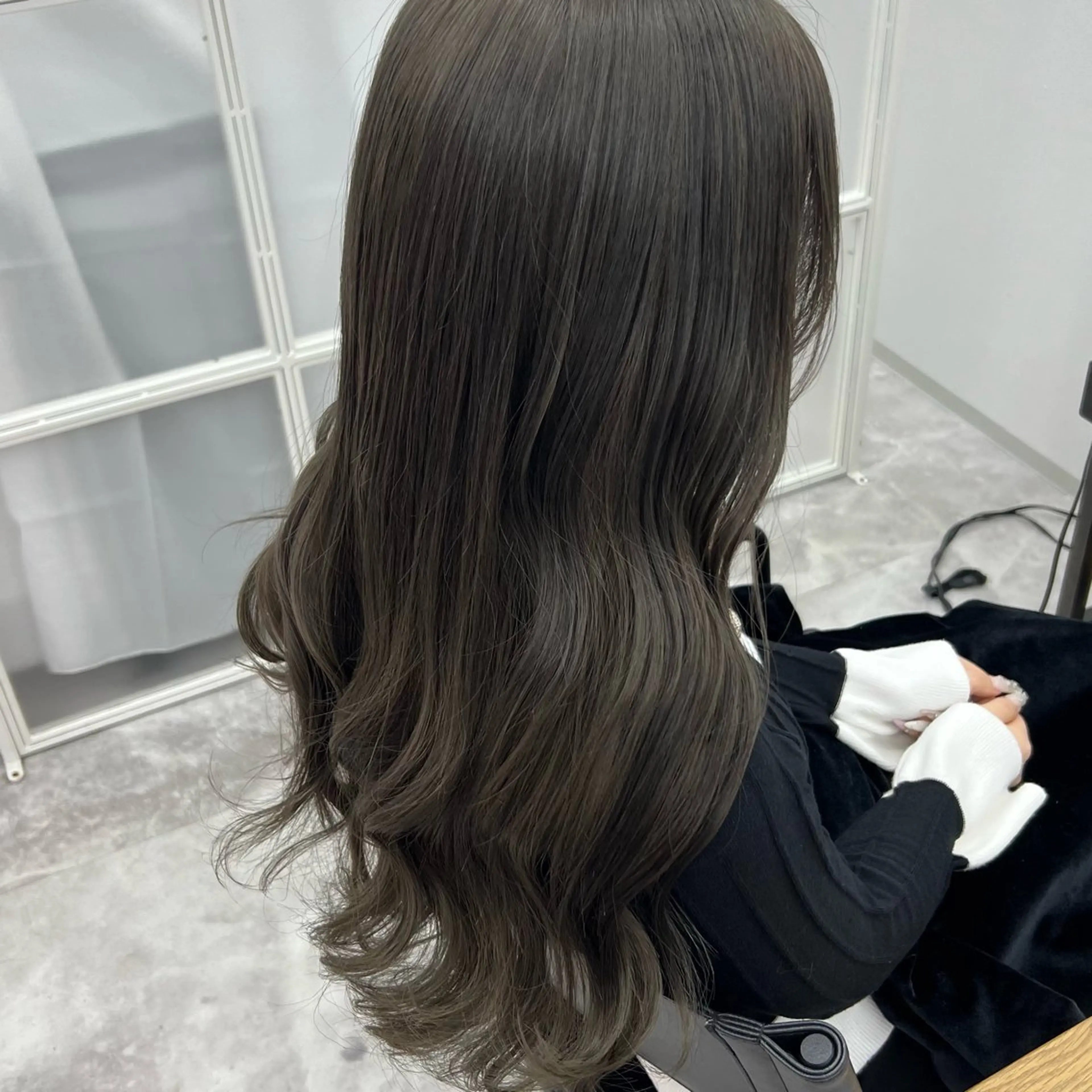 ロング カット ヘアカラー トリートメント 岸下 理緒のヘアスタイル