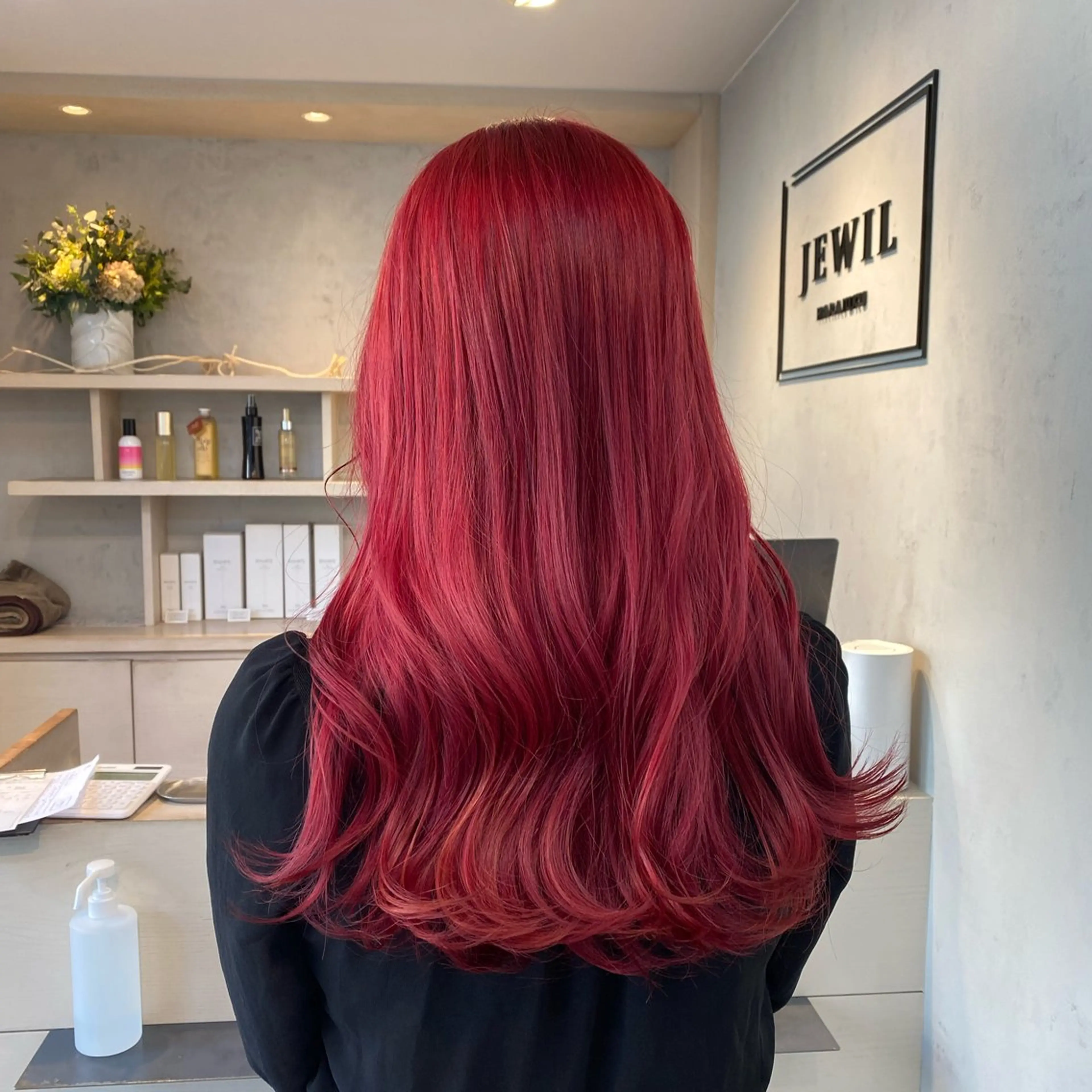 ロング カラー 髪質改善 トリートメント ブリーチなしピンク 赤井龍斗のヘアスタイル