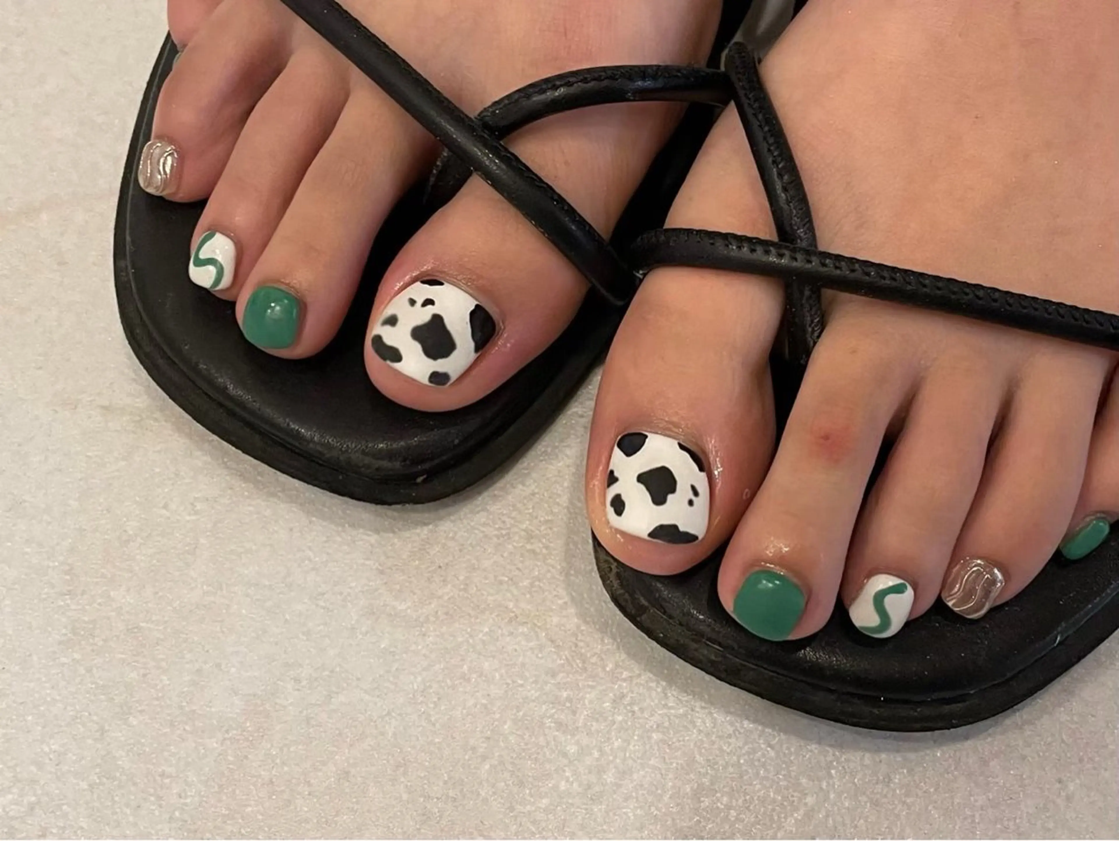 🎀オフ有🎀フットニュアンスアートやり放題60min🦶🌿の写真