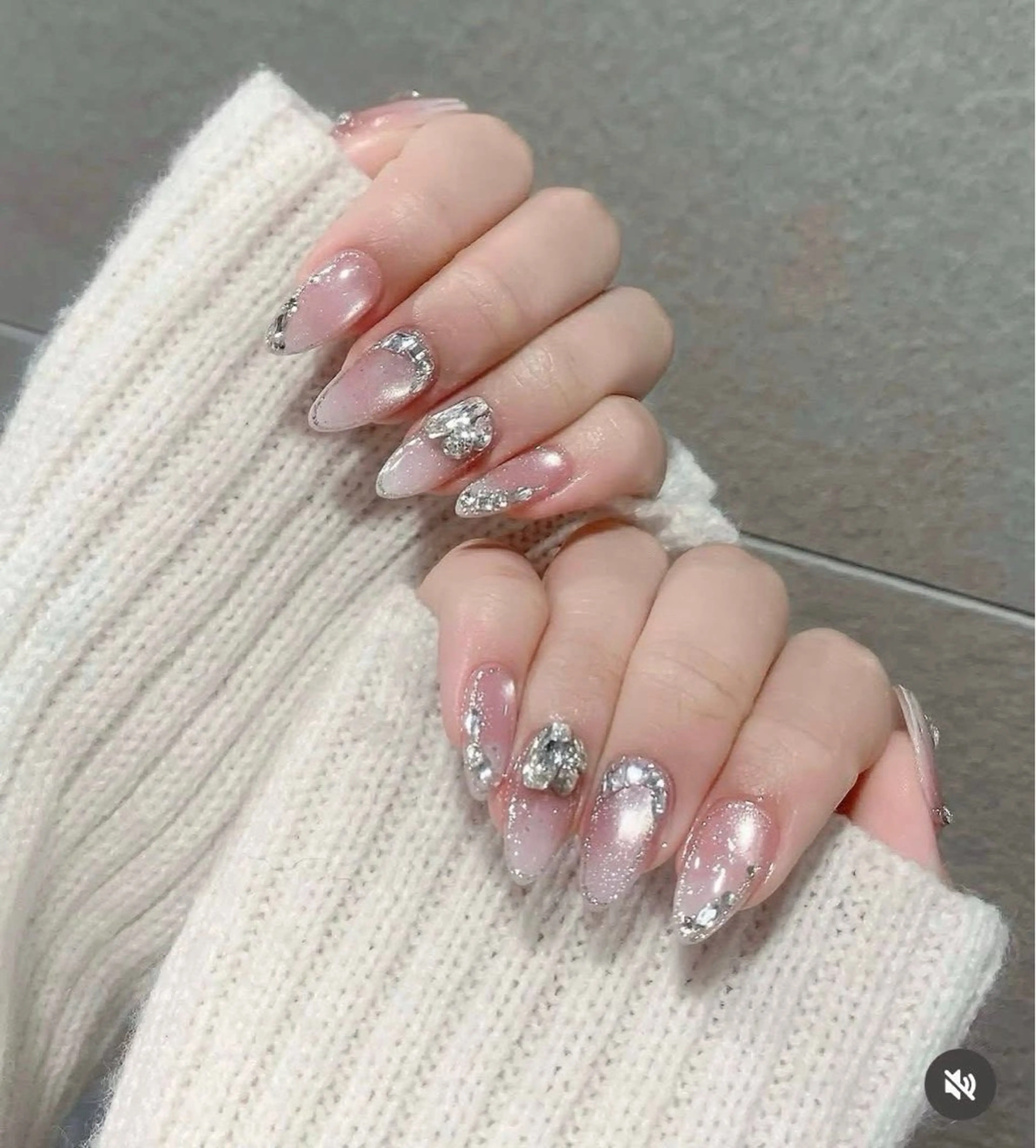 ネイル ハンドネイル T•Lee Nailsalon所属・T.Lee Nail Lilyのネイルデザイン