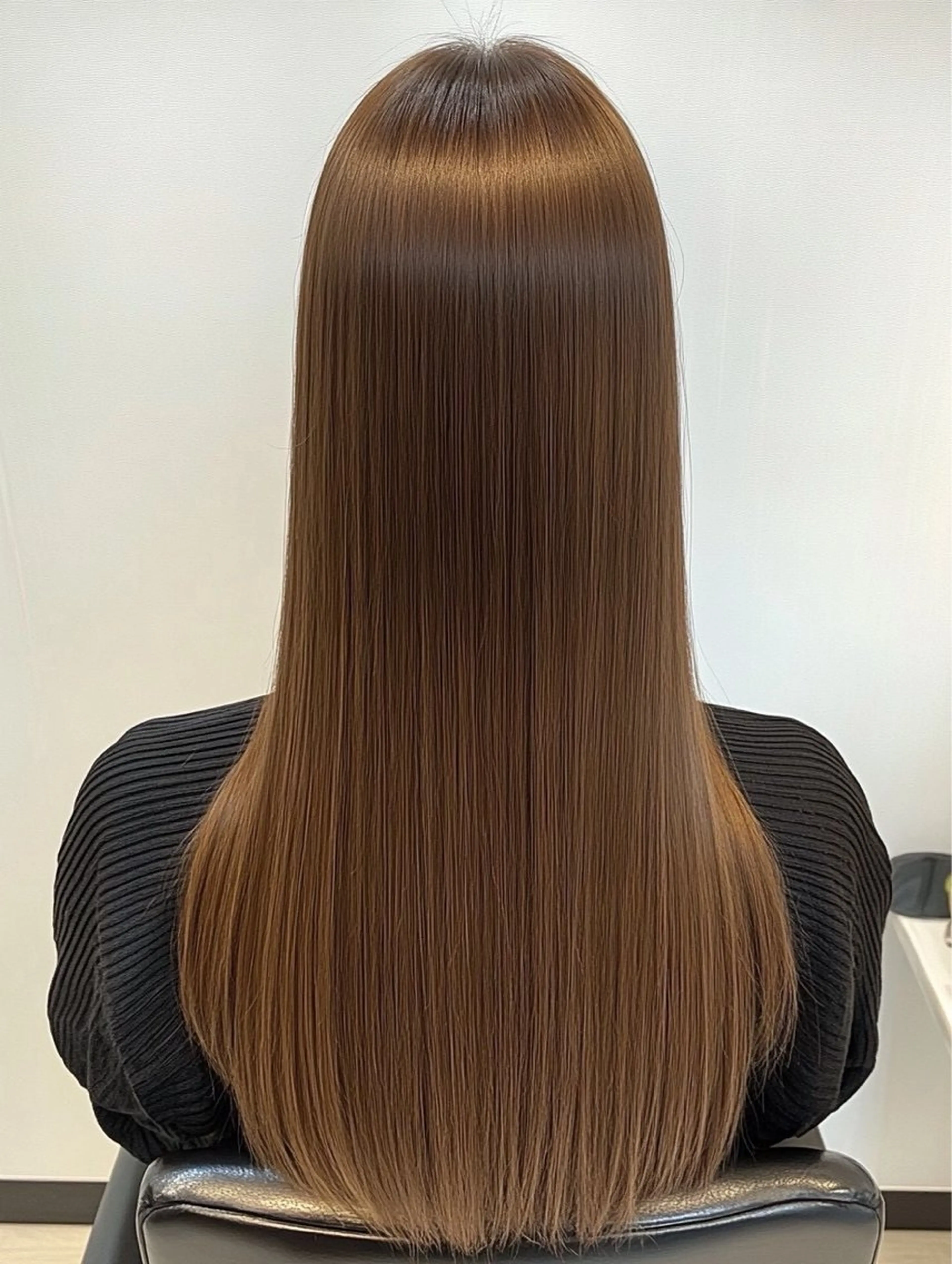 セミロング カット 縮毛矯正 艶髪デザイナー ユウタ｜髪質改善特化のヘアスタイル