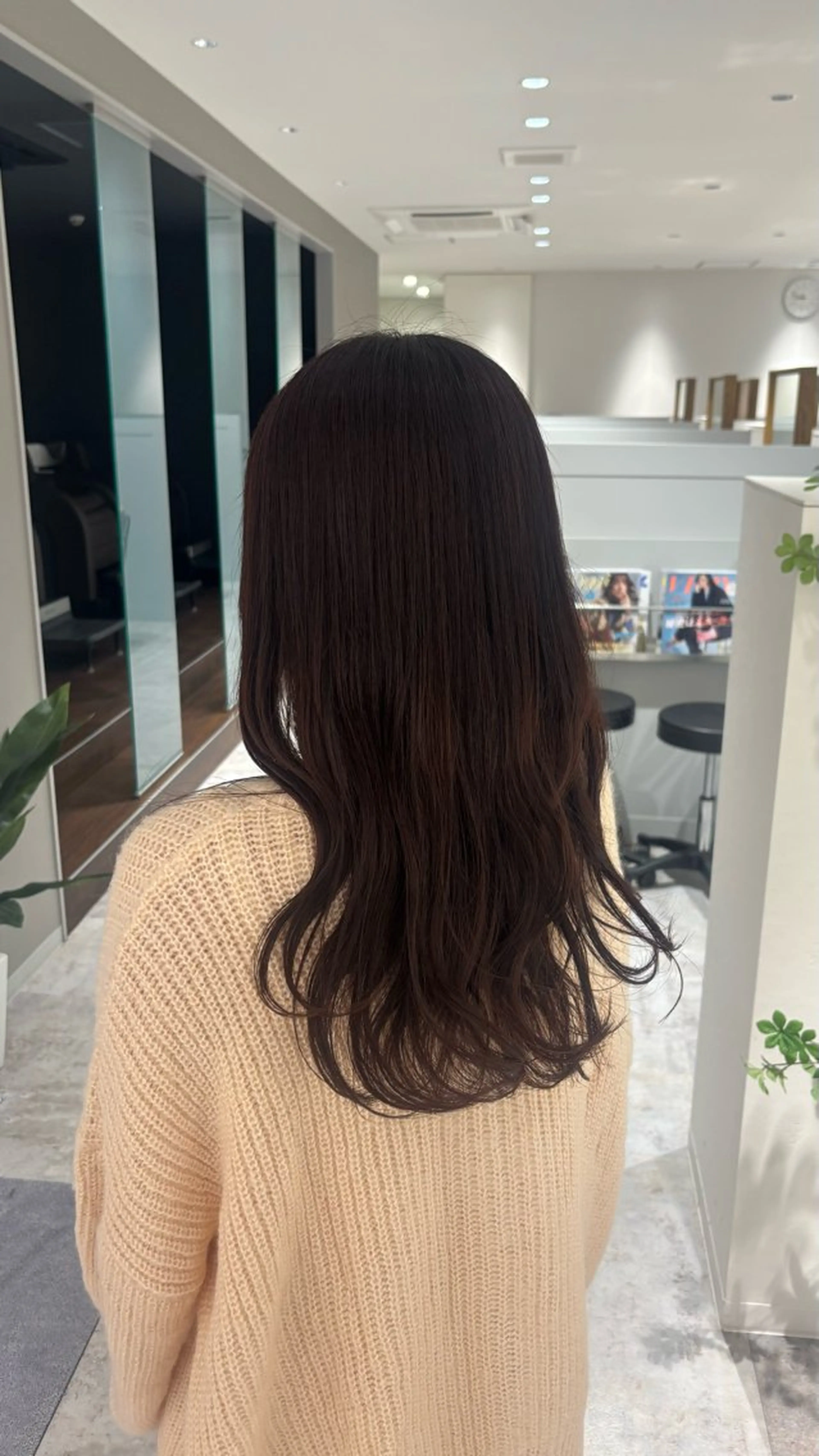 ロング カラー ブラウンカラー ピンクカラー ピンクブラウン カット ヘアカラー bellus所属・田名部 愛乙のヘアスタイル