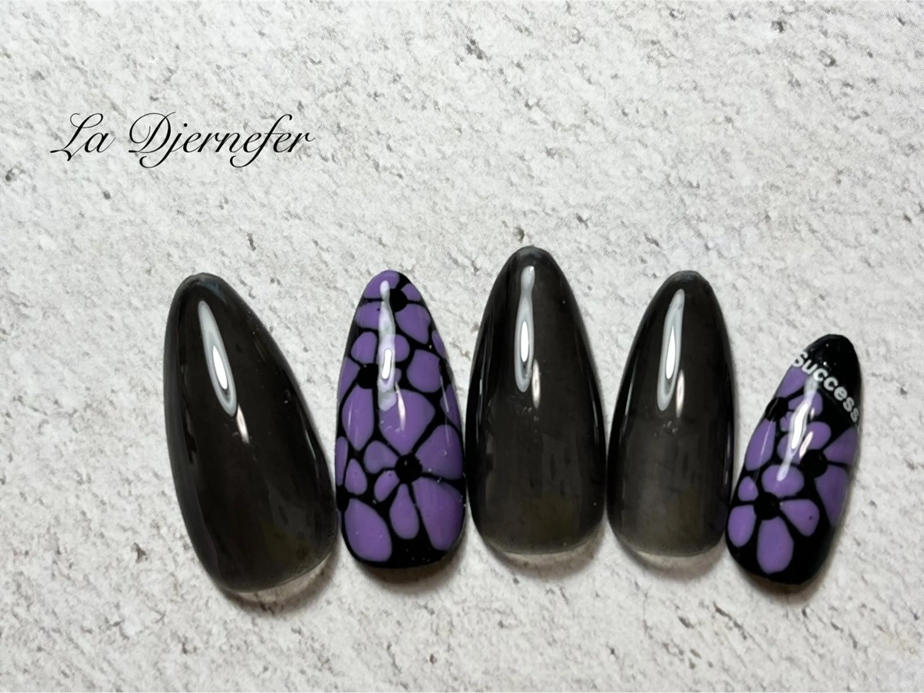 ネイル La  Djernefer所属・近藤 歌織のネイルデザイン