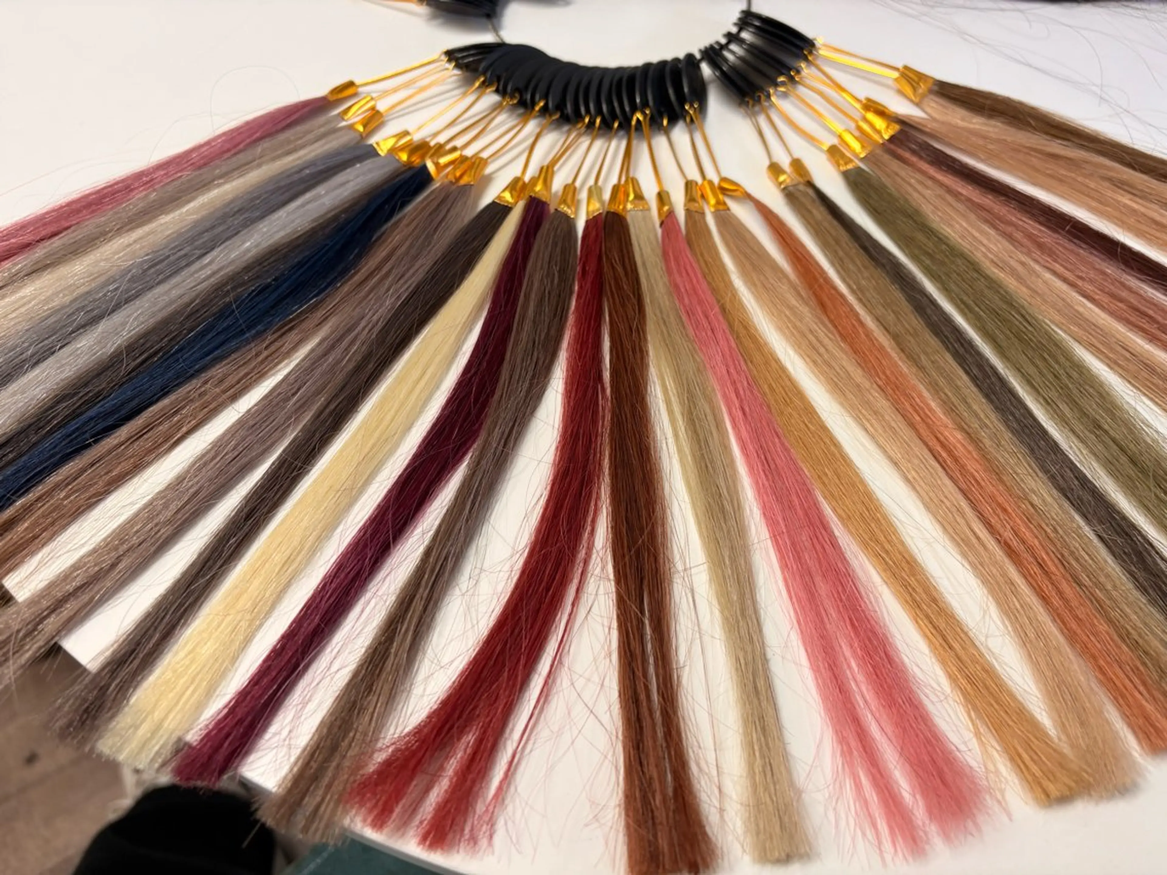 エクステ あやか/ハイトーンカ ラー/デザインカラーのヘアスタイル