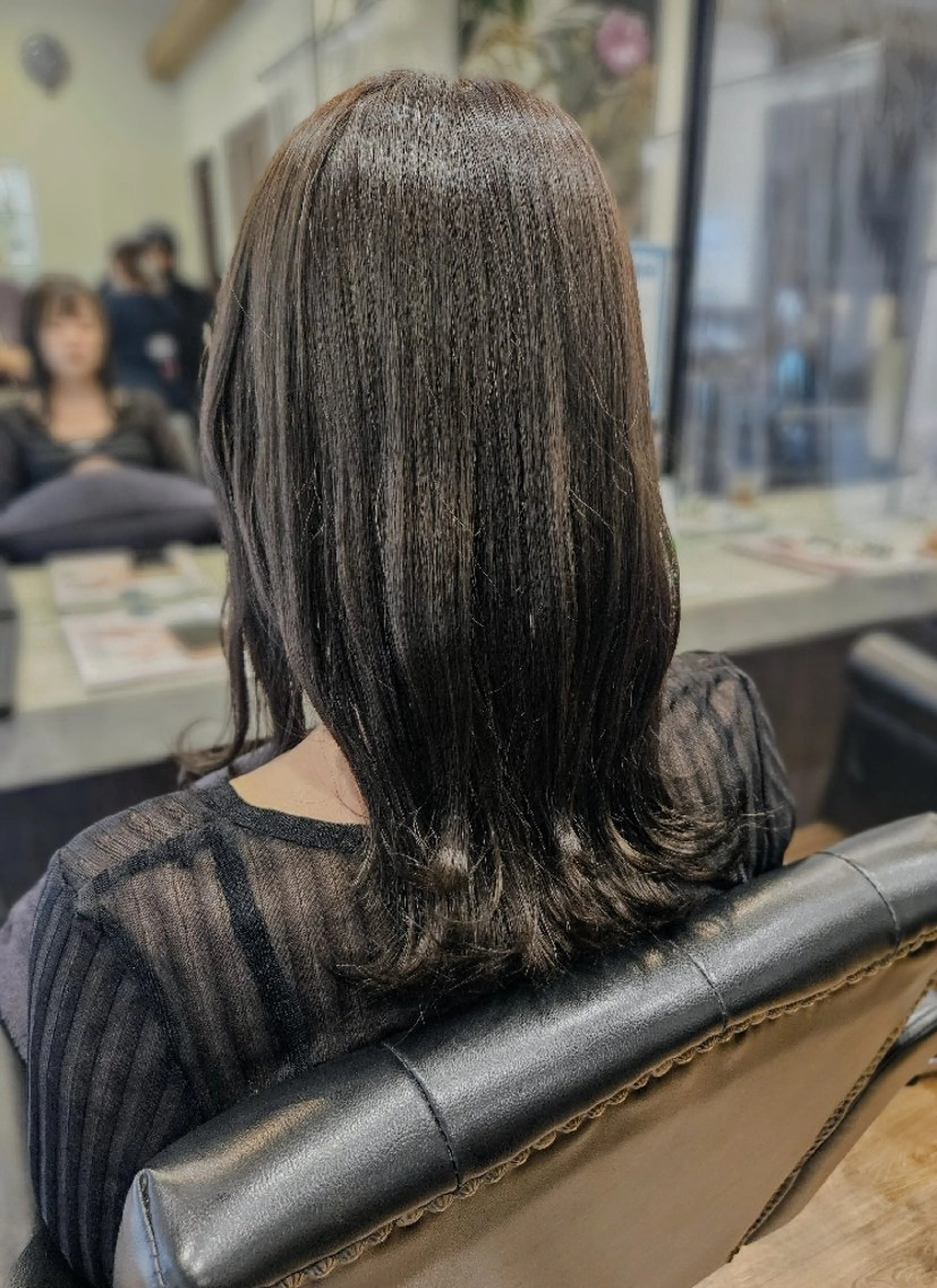 セミロング カラー ヘアカラー トリートメント 関口 友菜のヘアスタイル