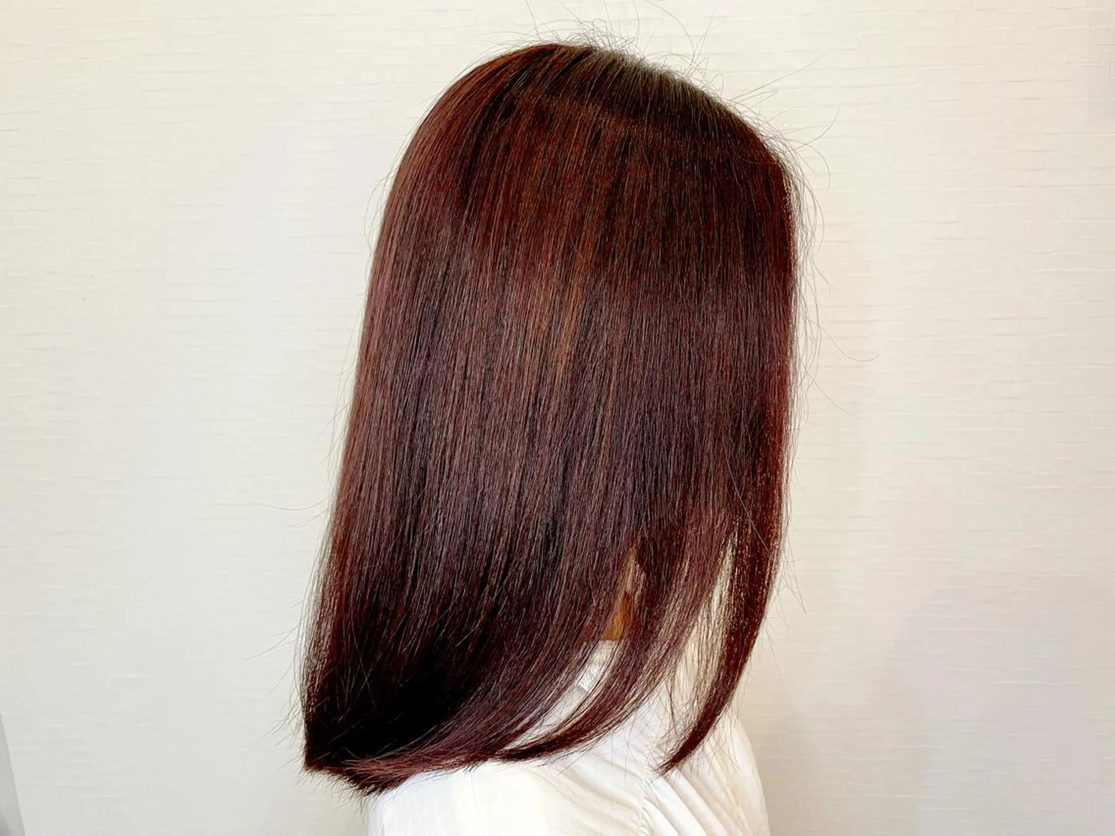 セミロング SALOWIN心斎橋Suite店所属・洗っても取れない 髪質改善|OJIROのヘアスタイル