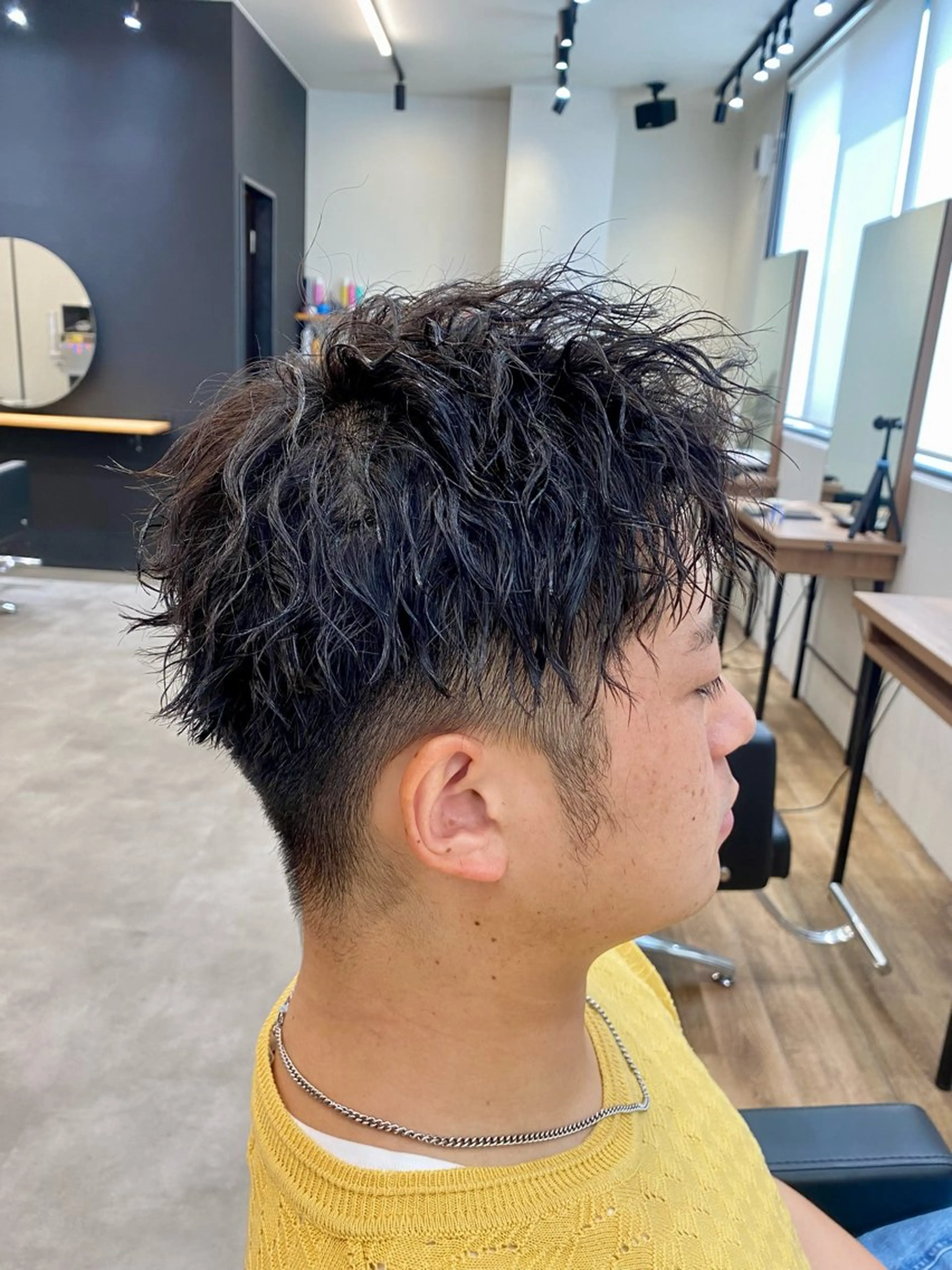 パーマ メンズ アップバング メンズパーマ メンズツイストパーマ ツイストパーマ カット パーマ well高崎上大類店所属・well高崎上大類町 /湯浅泳作のヘアスタイル