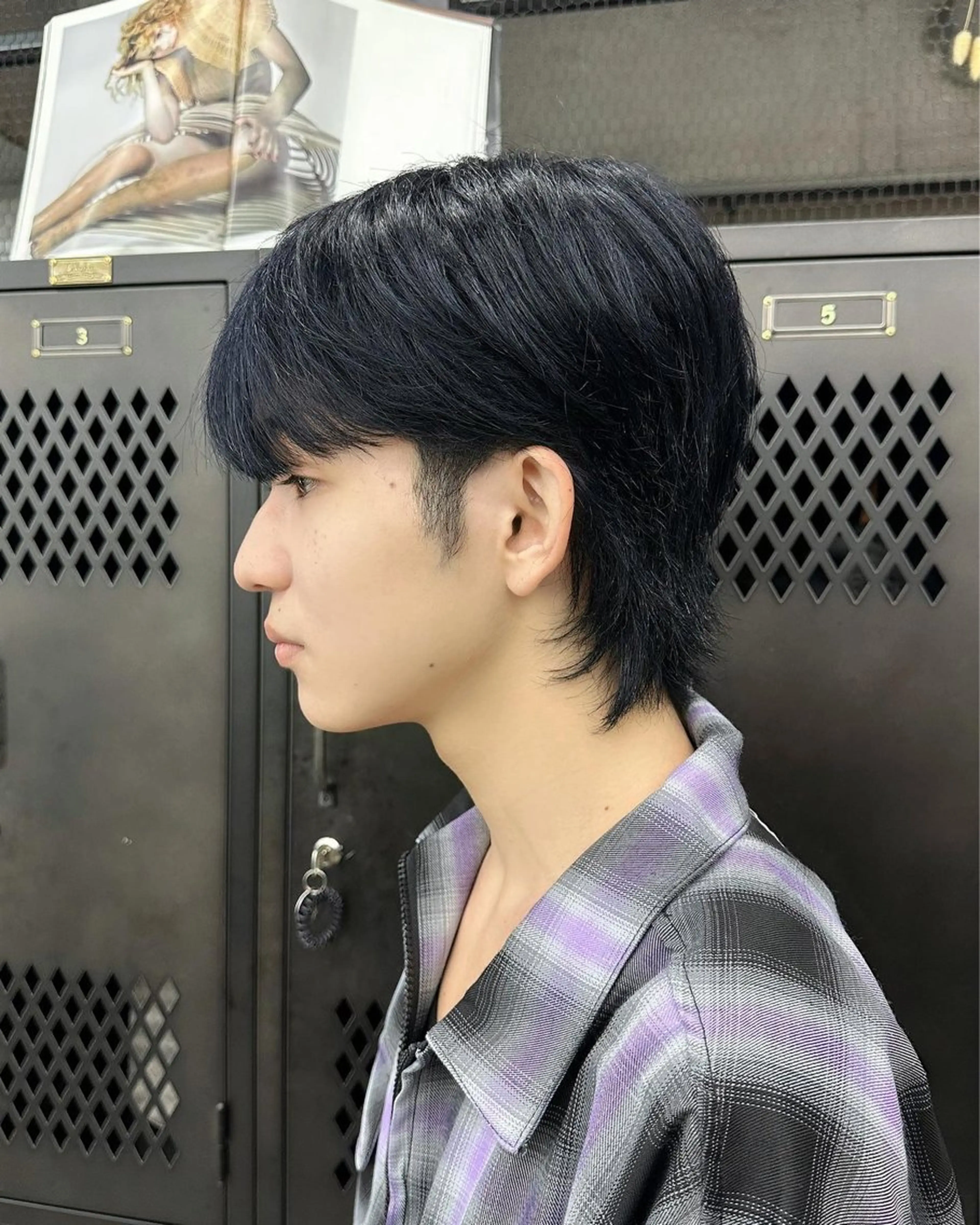 ミディアム カラー ヘアアレンジ メンズ マッシュウルフ マッシュ メンズウルフカット ネイビーカラー ウルフカット メンズ特化 🦋KANOKO🦋のヘアスタイル