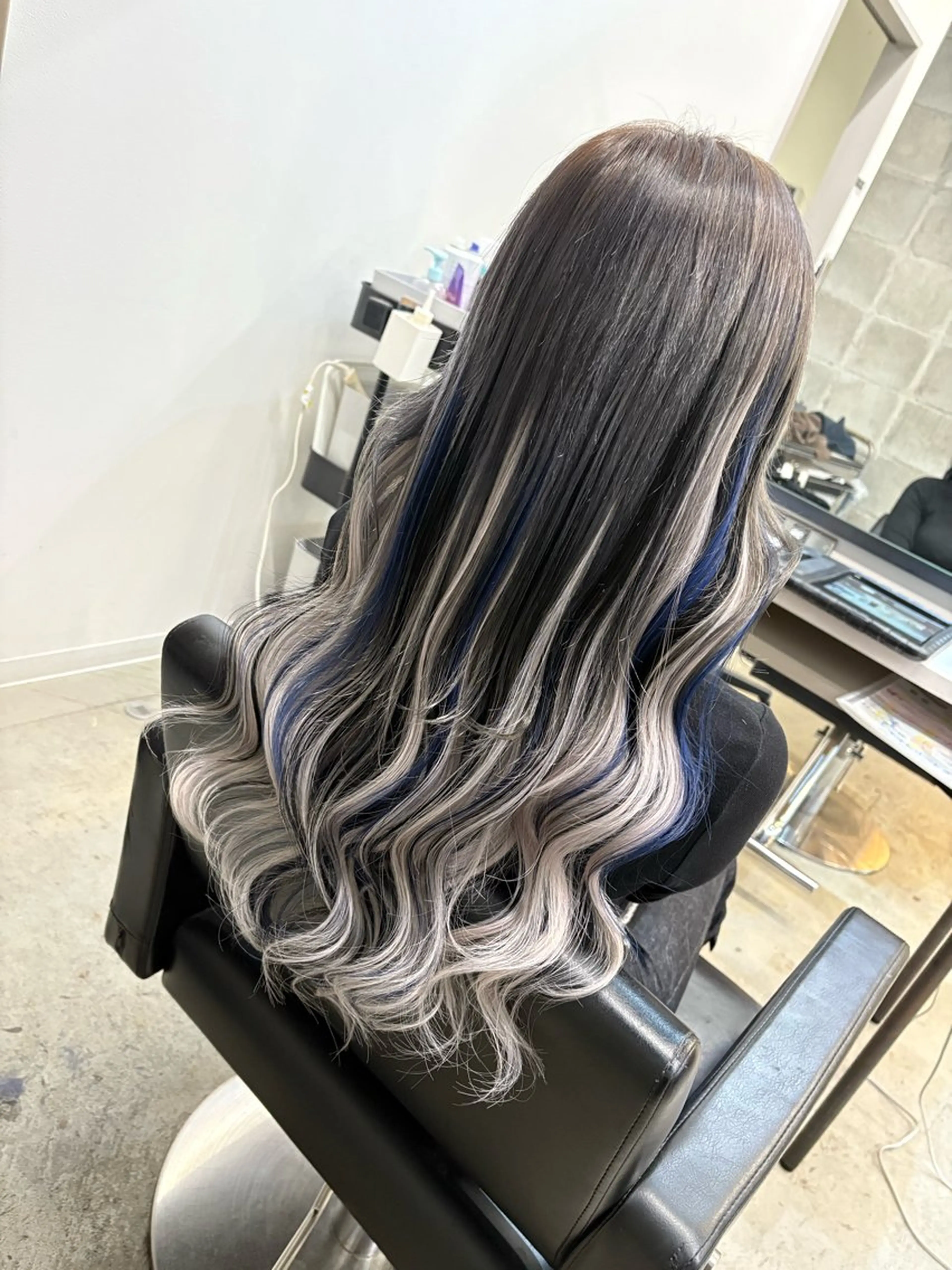 ロング シールエクステ エクステ ハイライト ロング エクステ 平原 ミレイのヘアスタイル