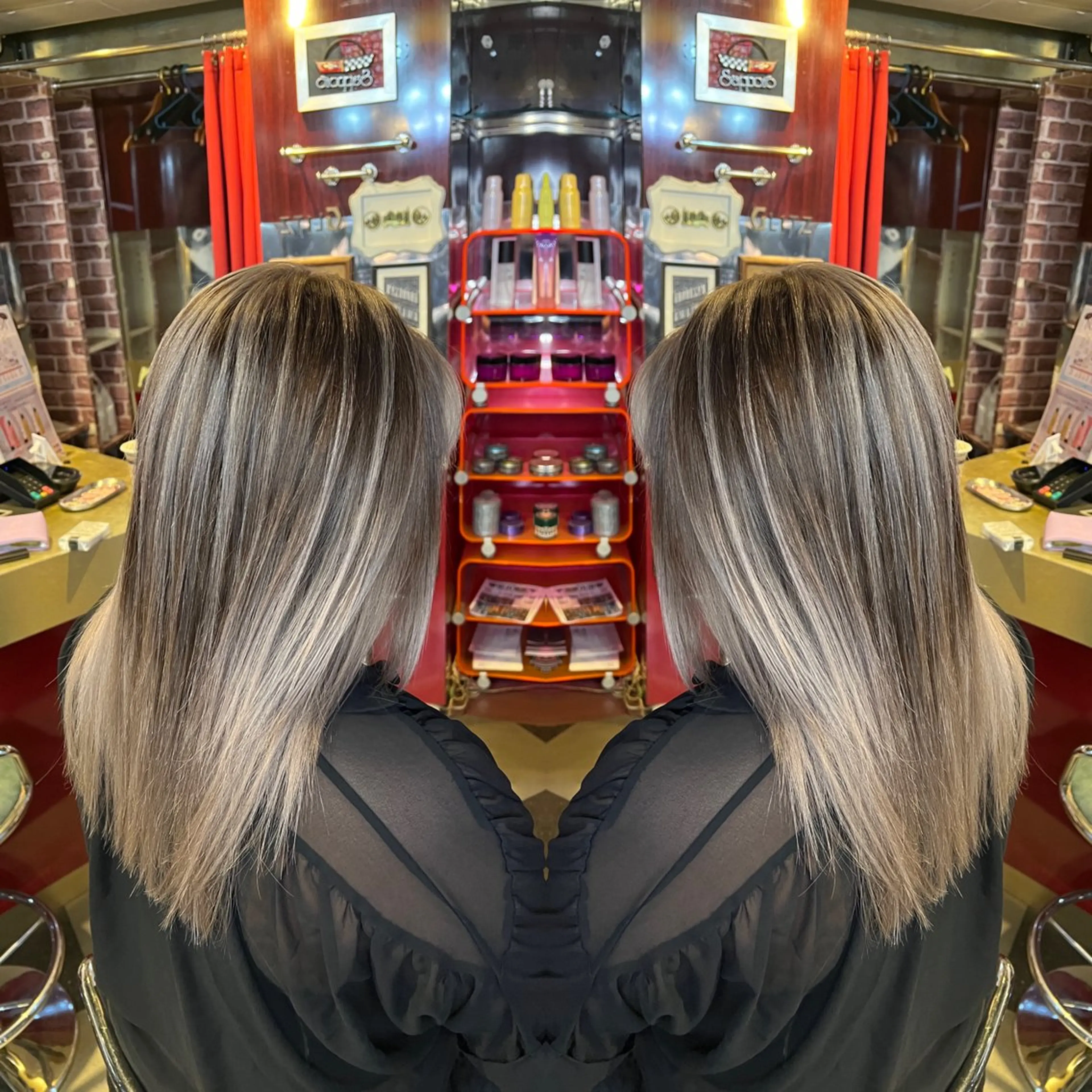 セミロング カラー レイヤー/ボブ/ ミニボブ/AOIのヘアスタイル