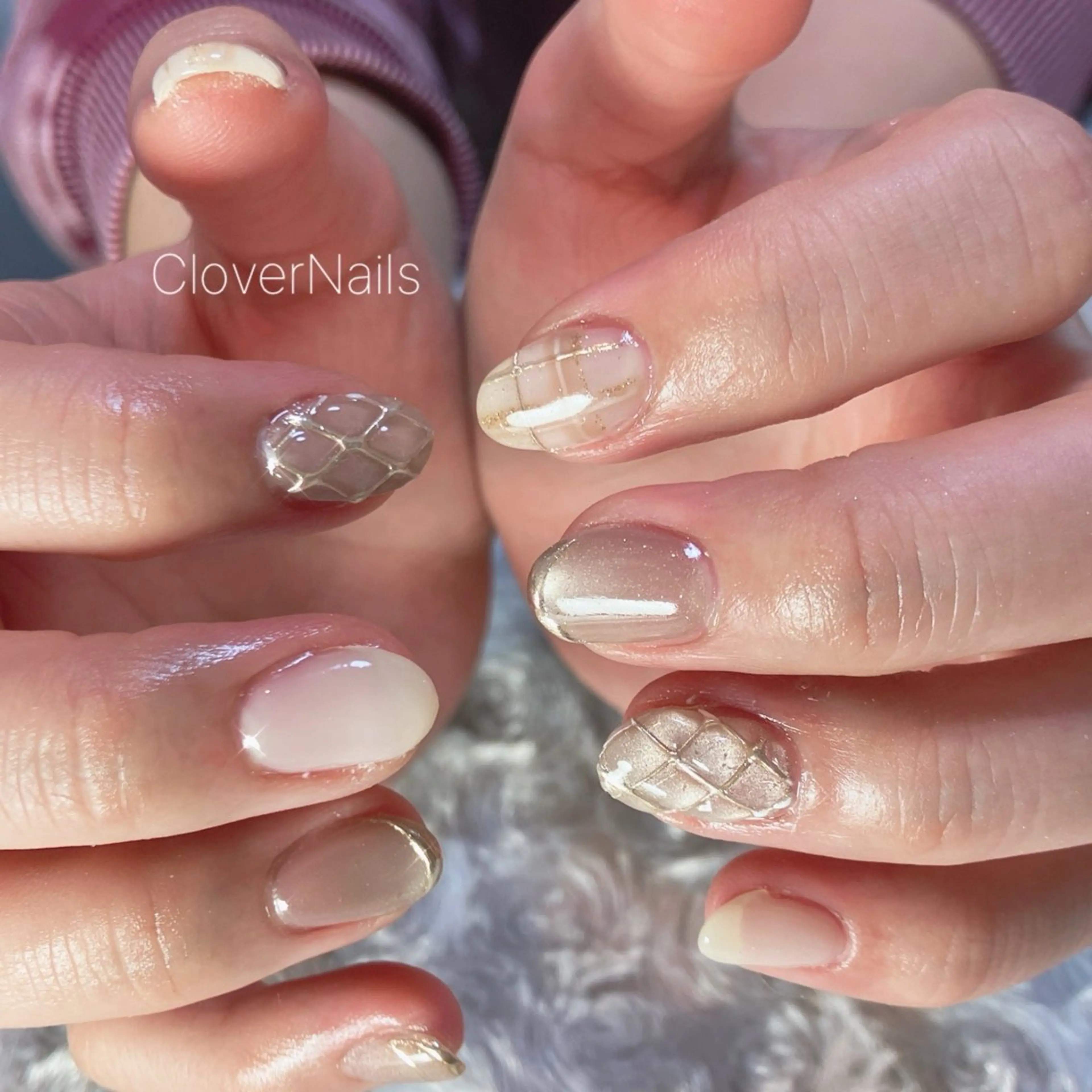 ネイル アートネイル マグネットネイル 持ち込み ニュアンスネイル オフィスネイル ハンドネイル 自宅ネイルサロン クロバーネイルのネイルデザイン