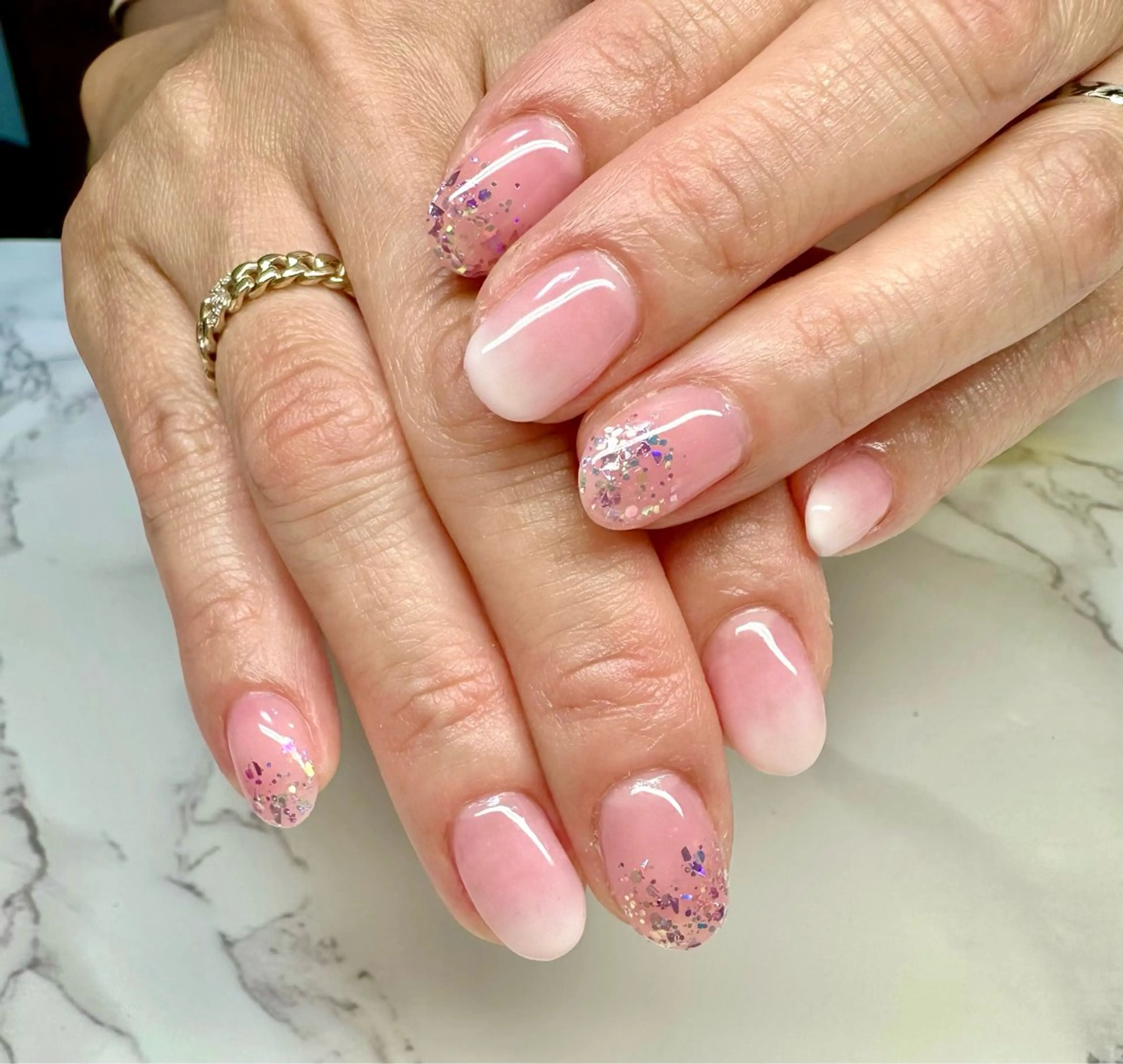 ネイル オーロラネイル フレンチネイル キラキラネイル ラメ(グリッター) ラメグラデーション M.N_ nailのネイルデザイン