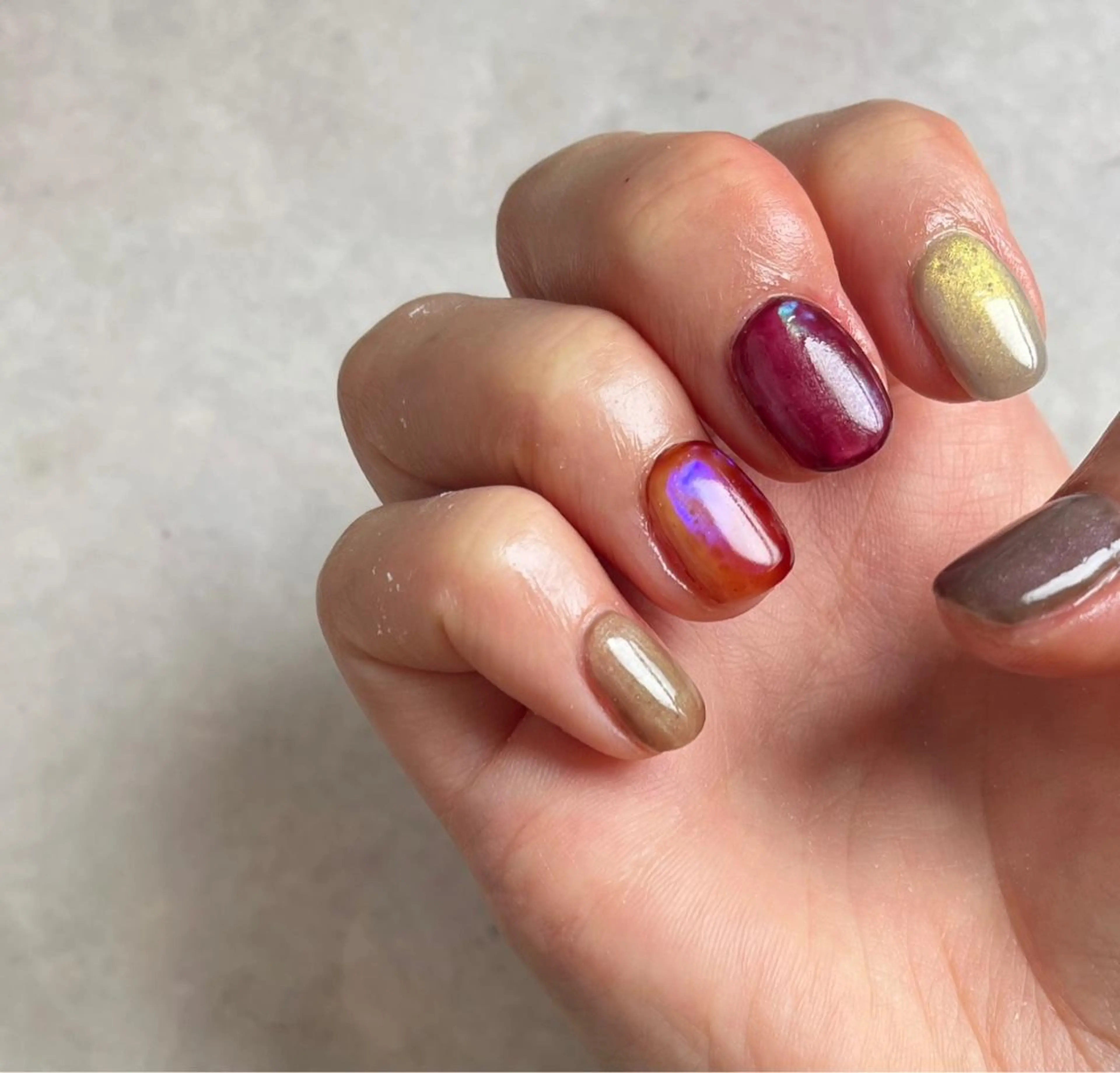 ネイル オーロラネイル マグネットネイル フリーランス¨̮⃝ ネイリストOKADAのネイルデザイン