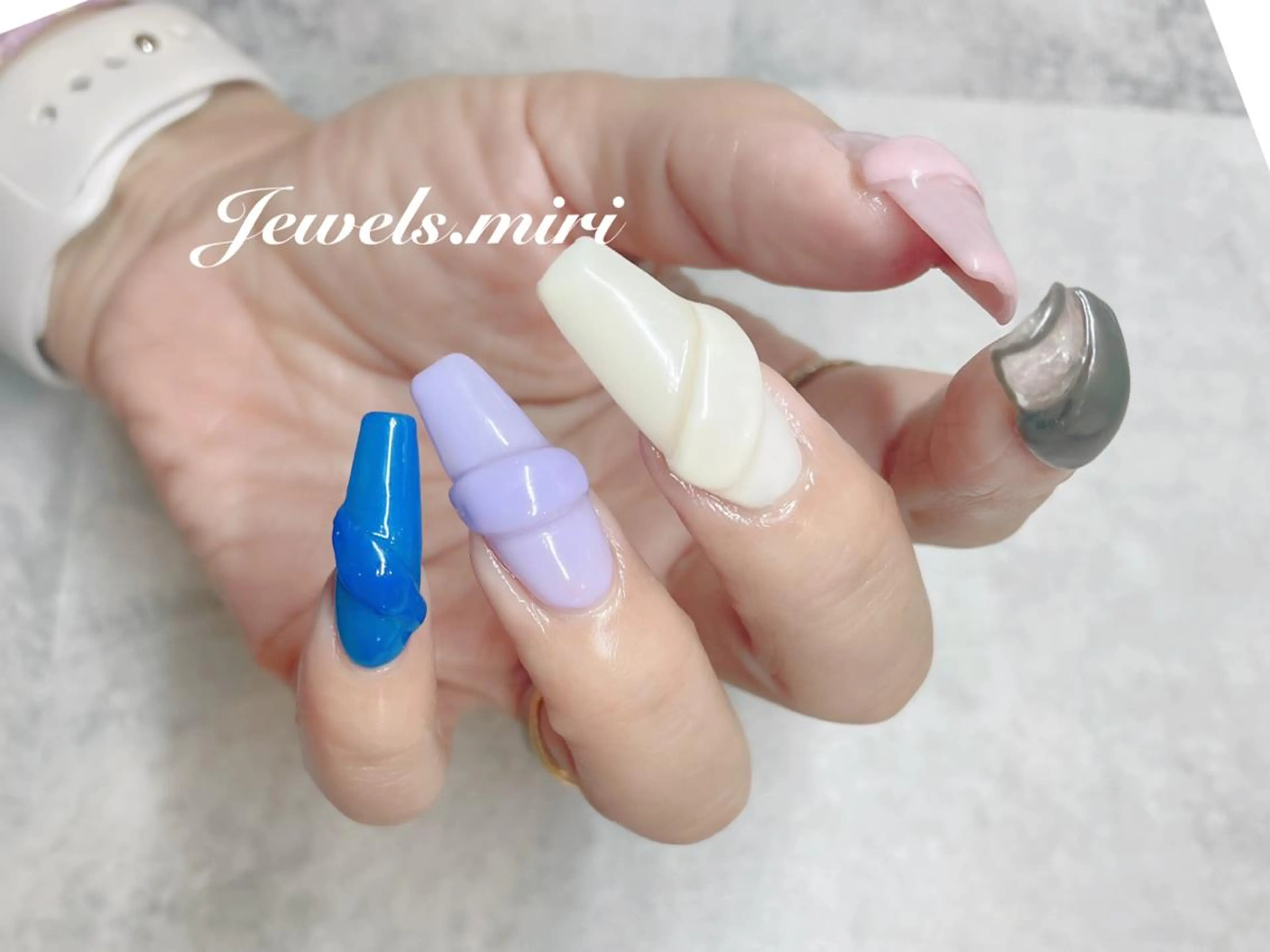 ネイル シンプルネイル Jewels nail lily 白楽所属・ネイルサロン Jewels Mのネイルデザイン