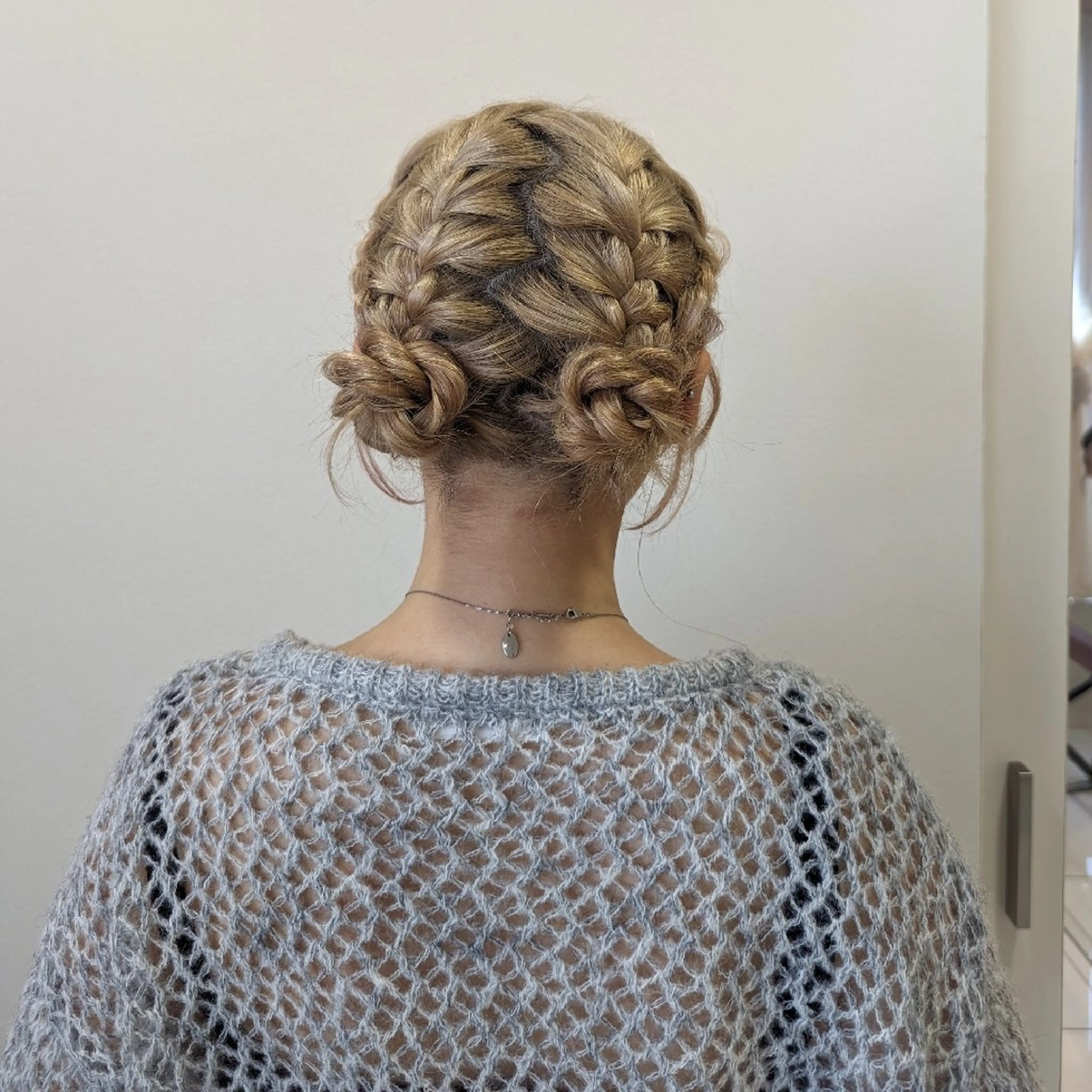 ミディアム 髪質改善/お呼ば れヘア/透明感カラーのヘアスタイル