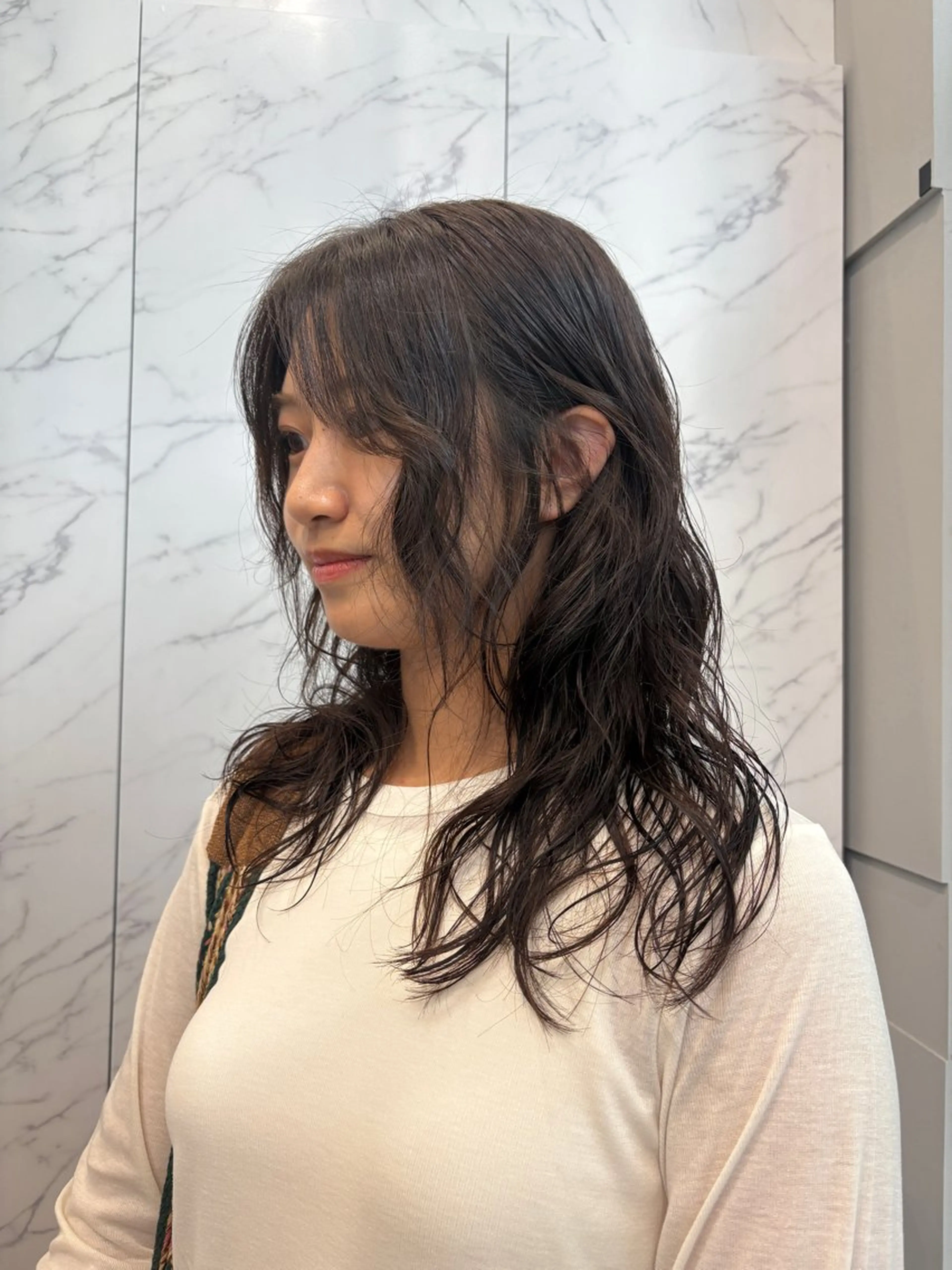 ロング カラー パーマ ブラウンカラー オリーブブラウン ヘアカラー パーマ miu /透明感カラーのヘアスタイル