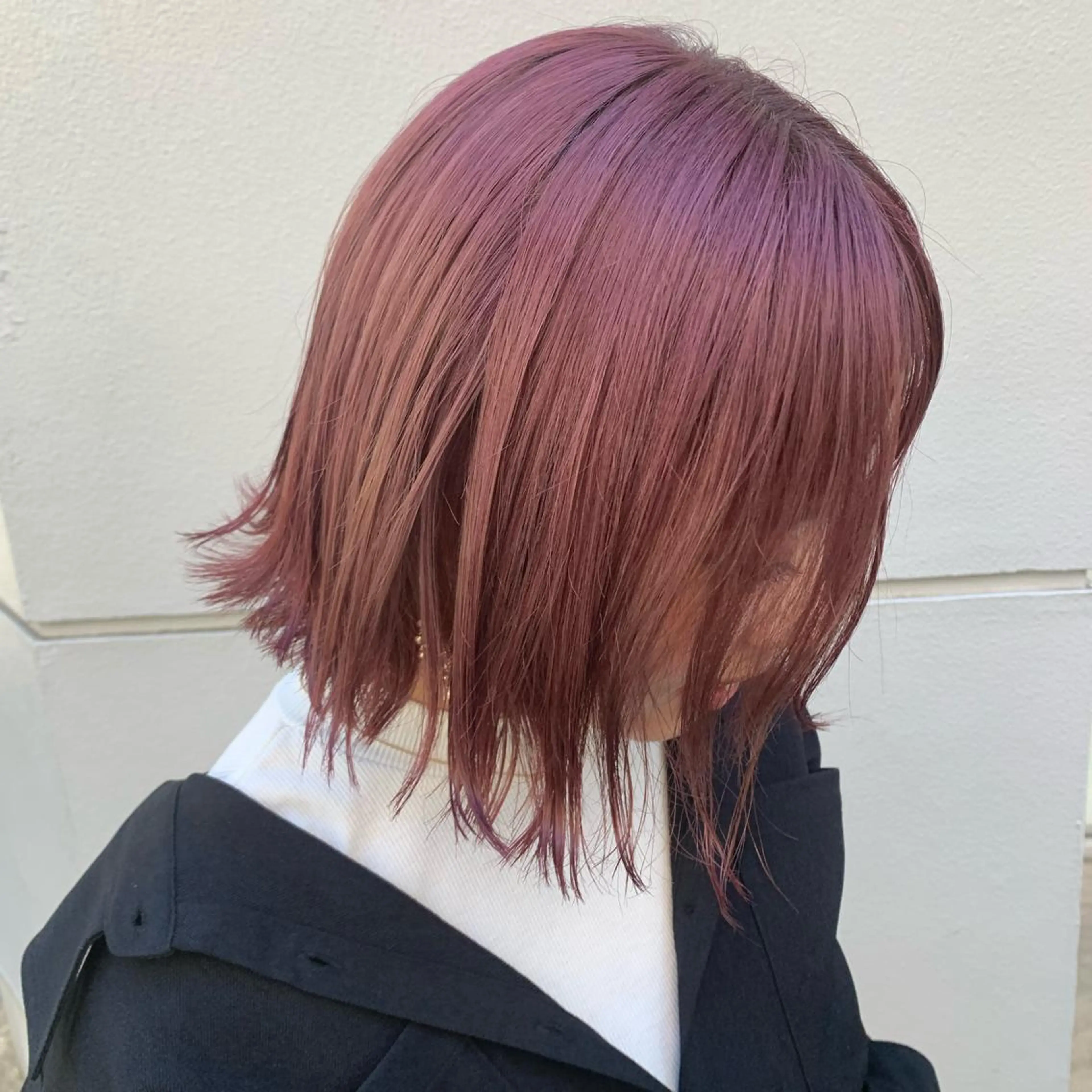 ショート カラー ヘアアレンジ サナ🌱 切りっぱなしボブのヘアスタイル