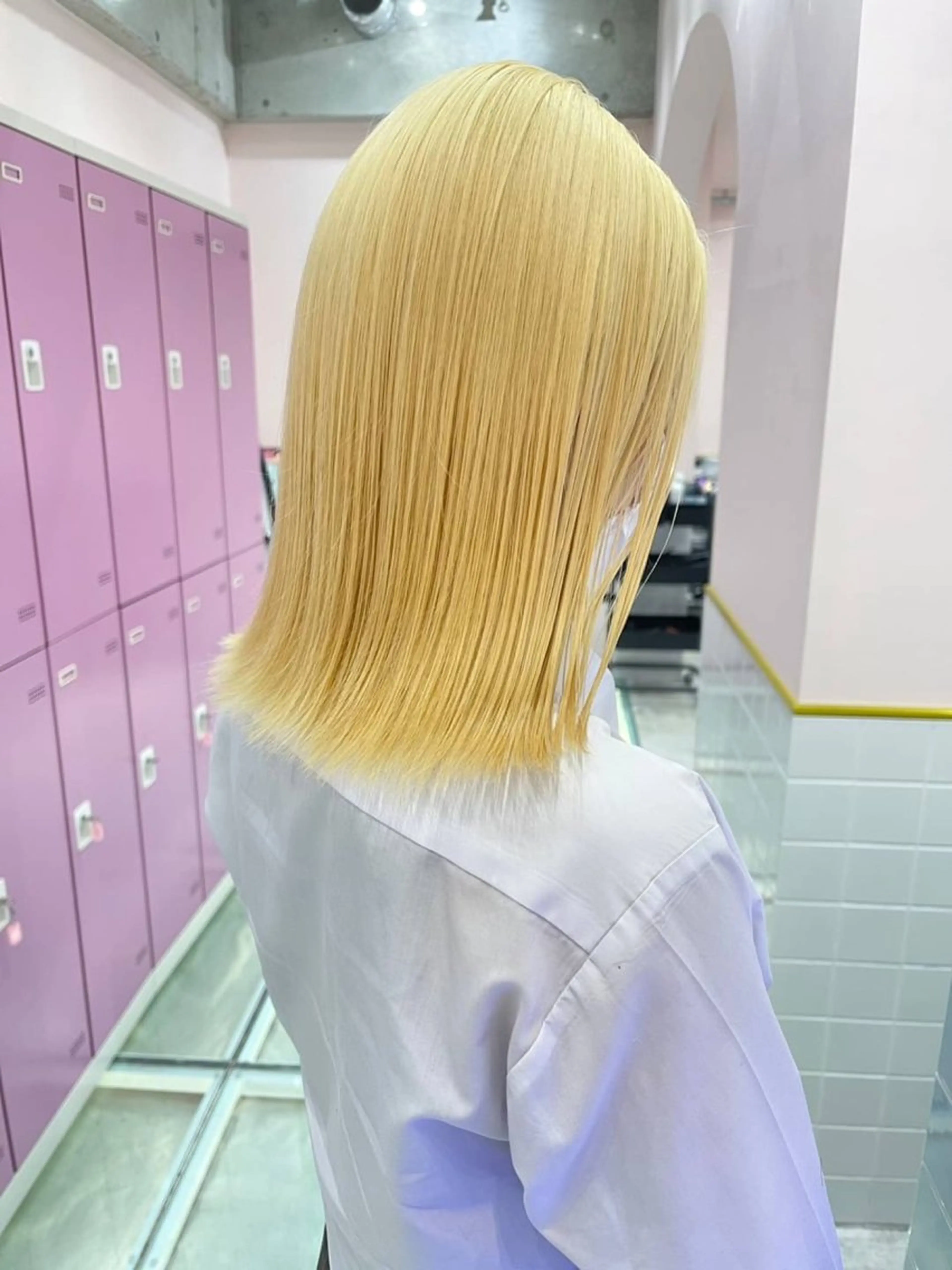 カラー 抜きっぱなしブロンド 小澤 凌雅のヘアスタイル