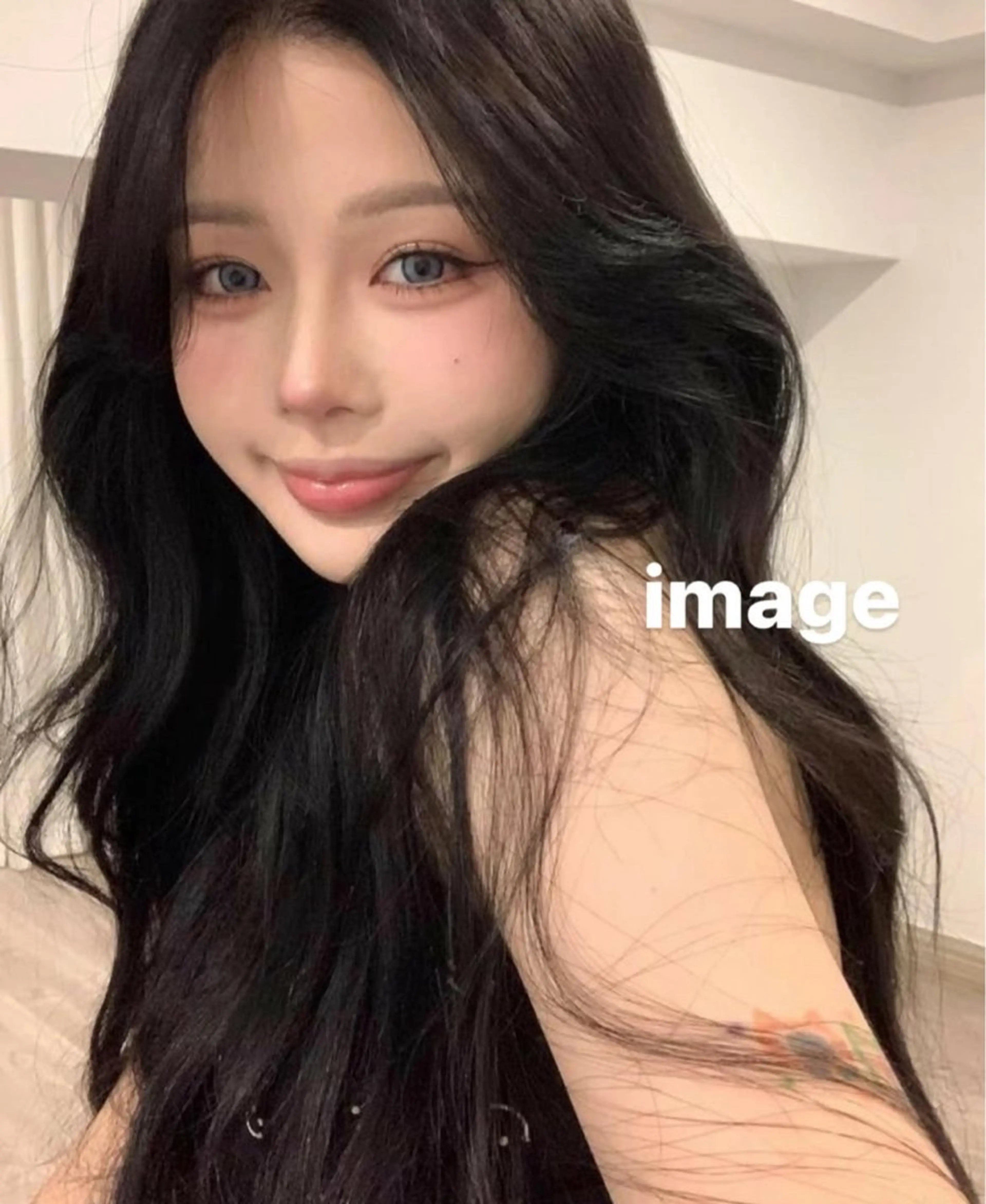 ロング ヘアカラー Ayuri♡艶カラー /盛れるcolorのヘアスタイル