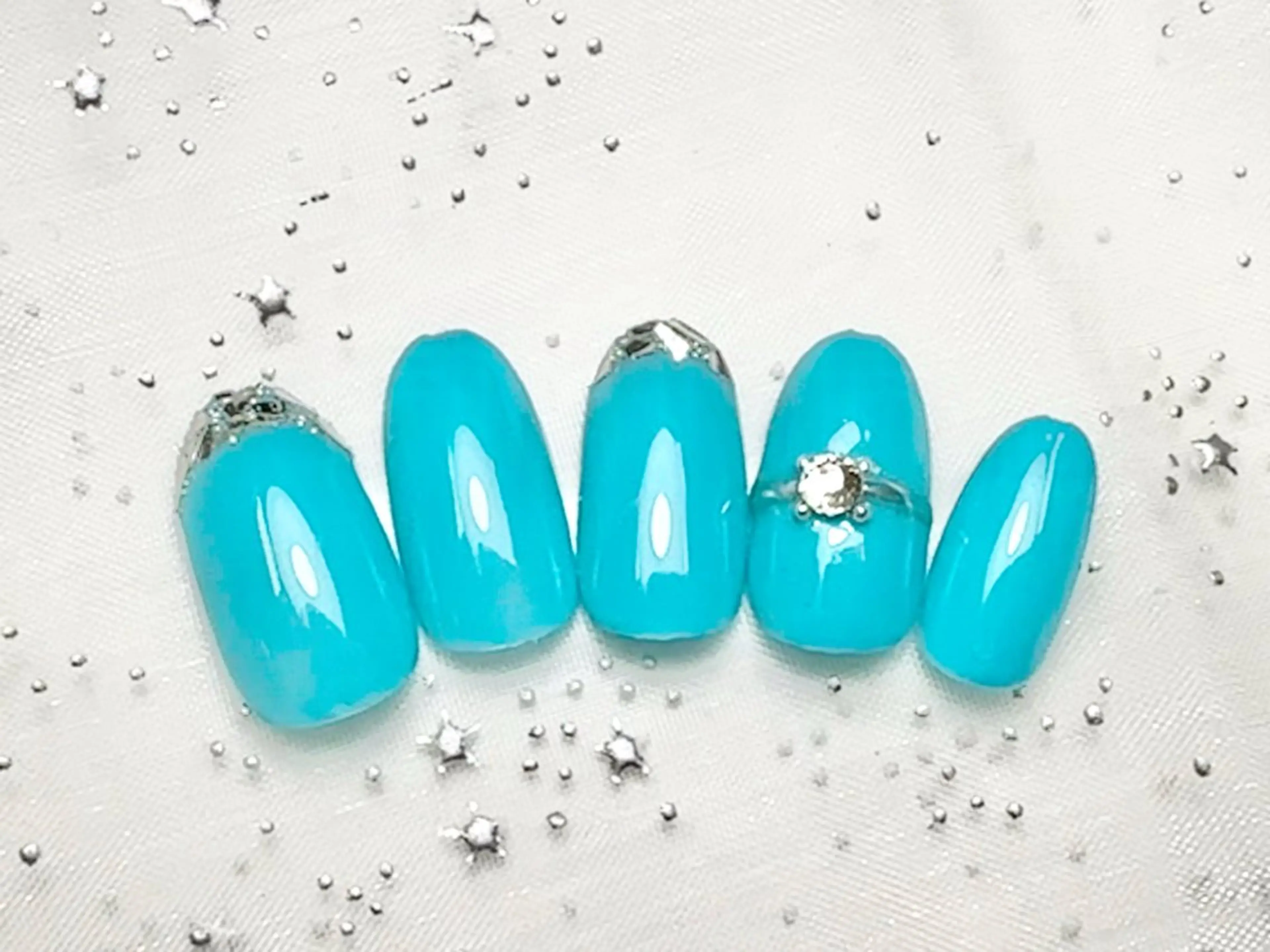 ネイル ネイルPetit Ribbonのネイルデザイン