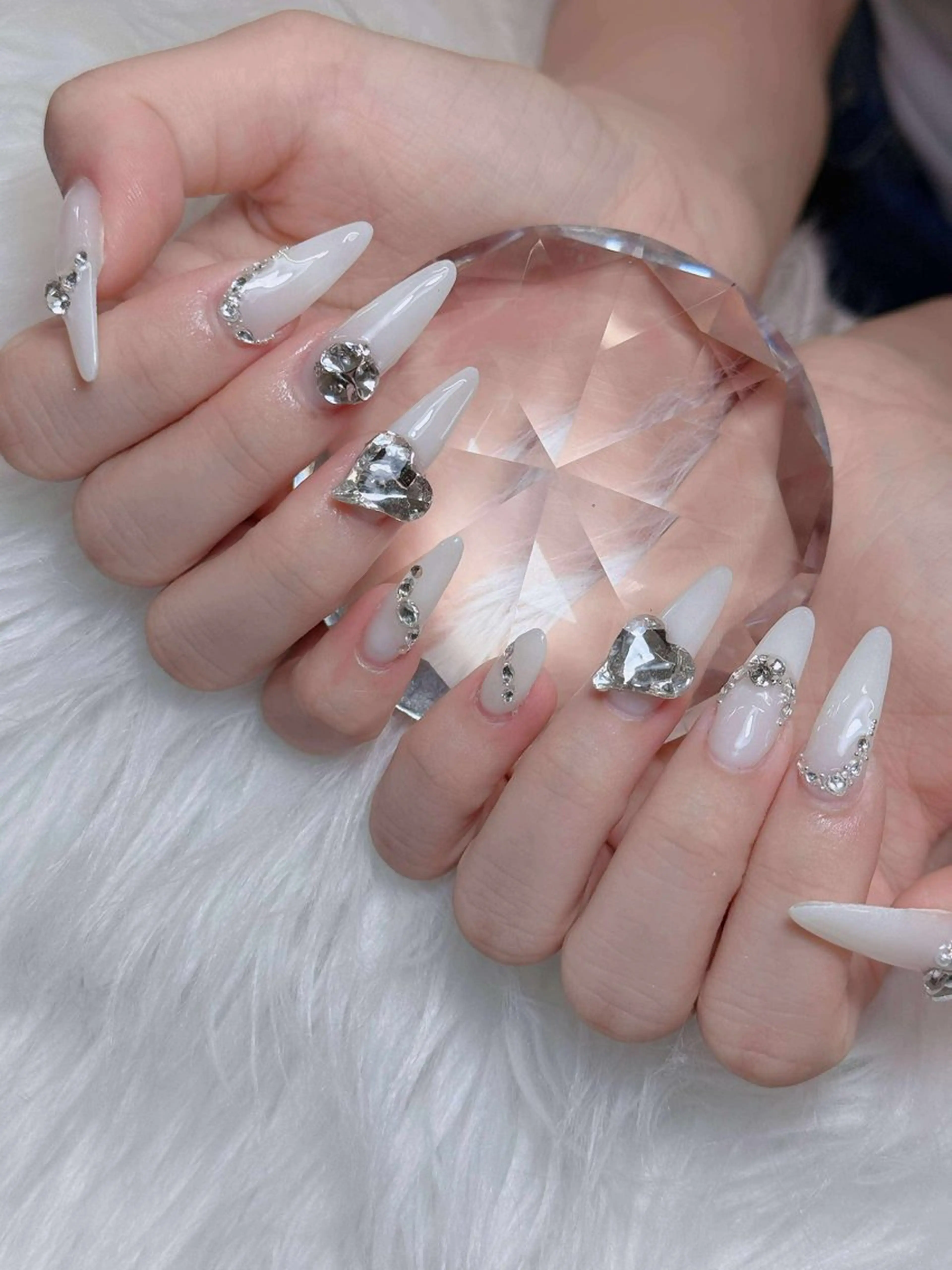 ネイル オーロラネイル チークネイル フットネイル フレンチネイル 韓国ネイル ハンドネイル Lumi Nail 新大久保3‘のネイルデザイン